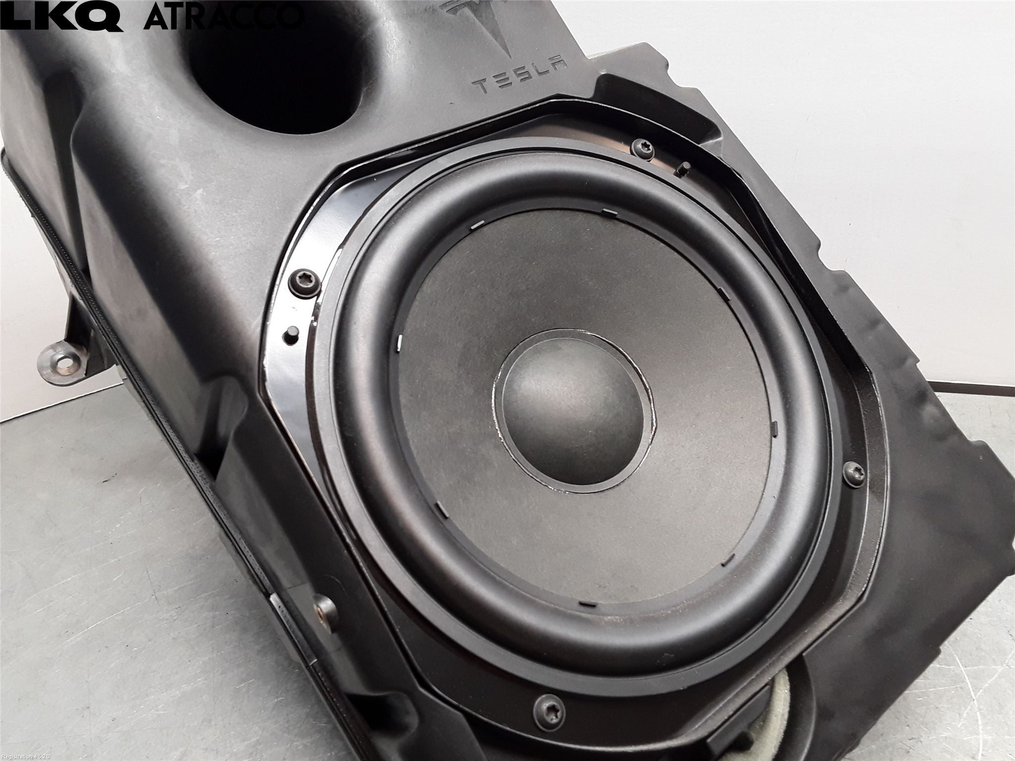 Tesla MODEL 3 17- Innr Høyttaler