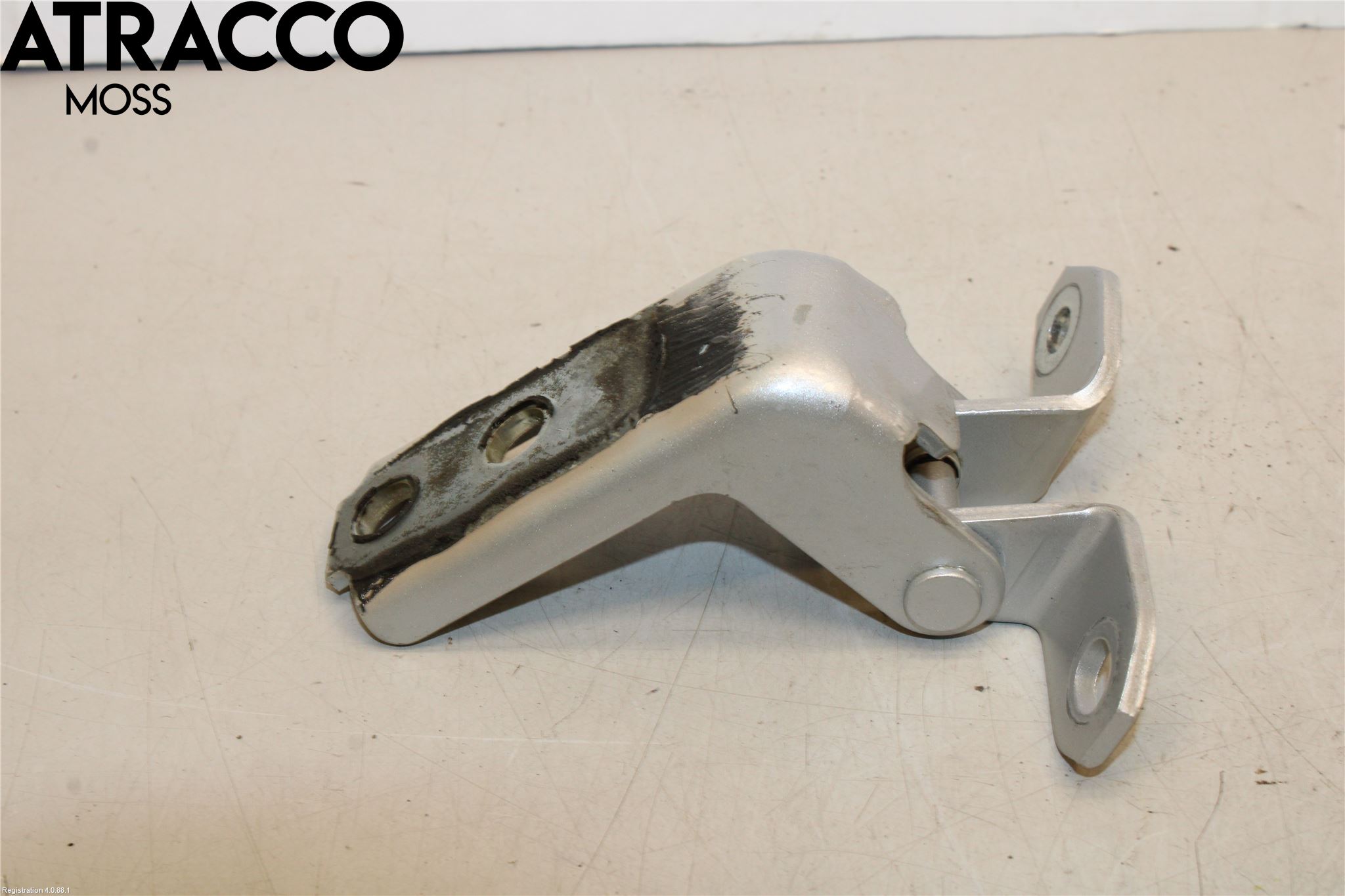 Suzuki SX4 S-CROSS 14-21 Dørhengsel