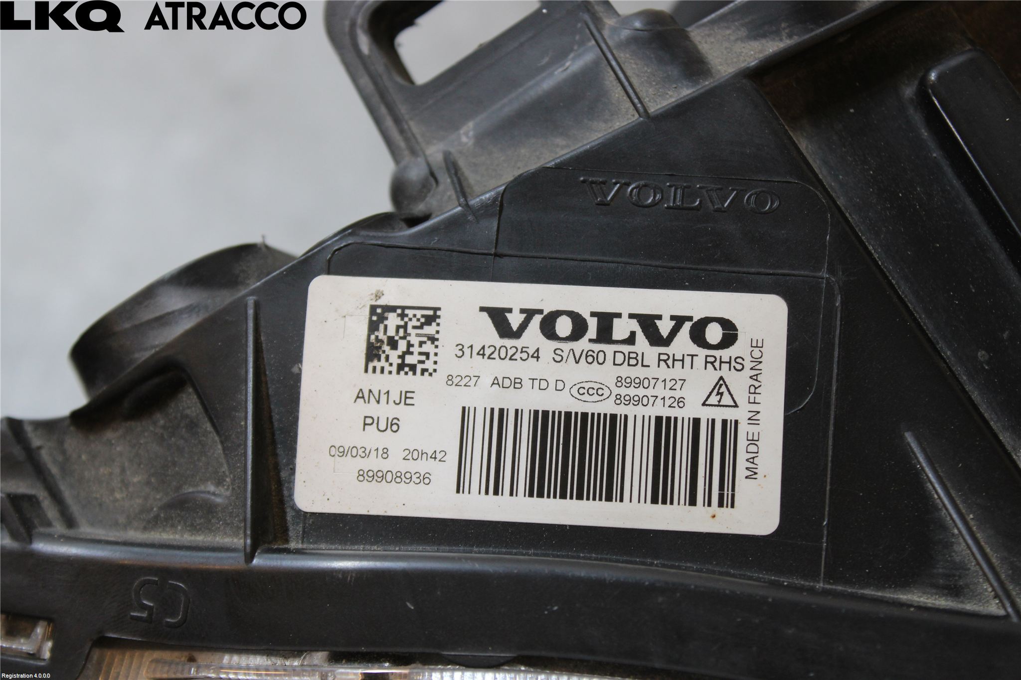 Volvo V60 14-18 Frontlykt Høyre