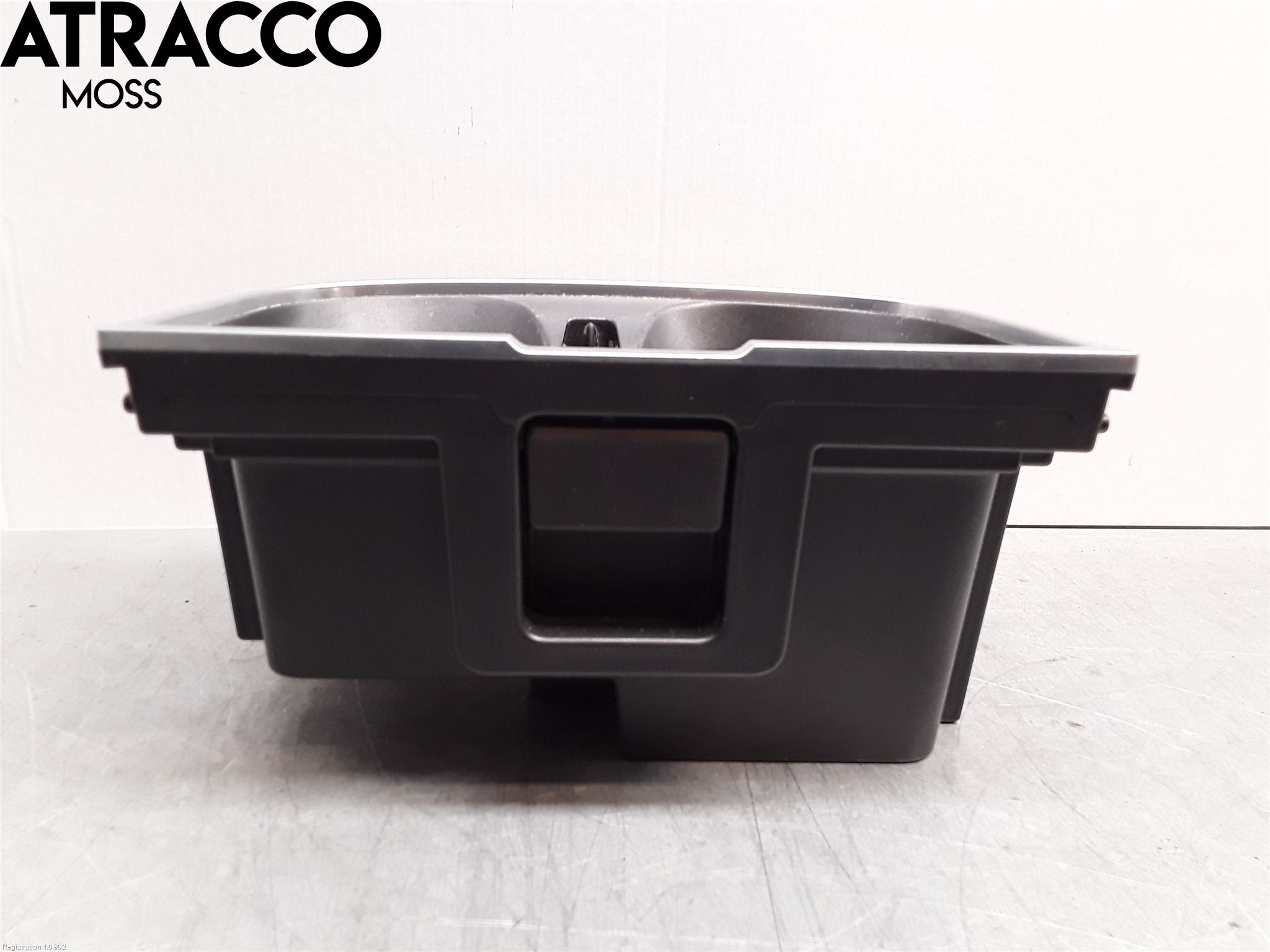 Jaguar I-PACE 18- Innr Koppholder