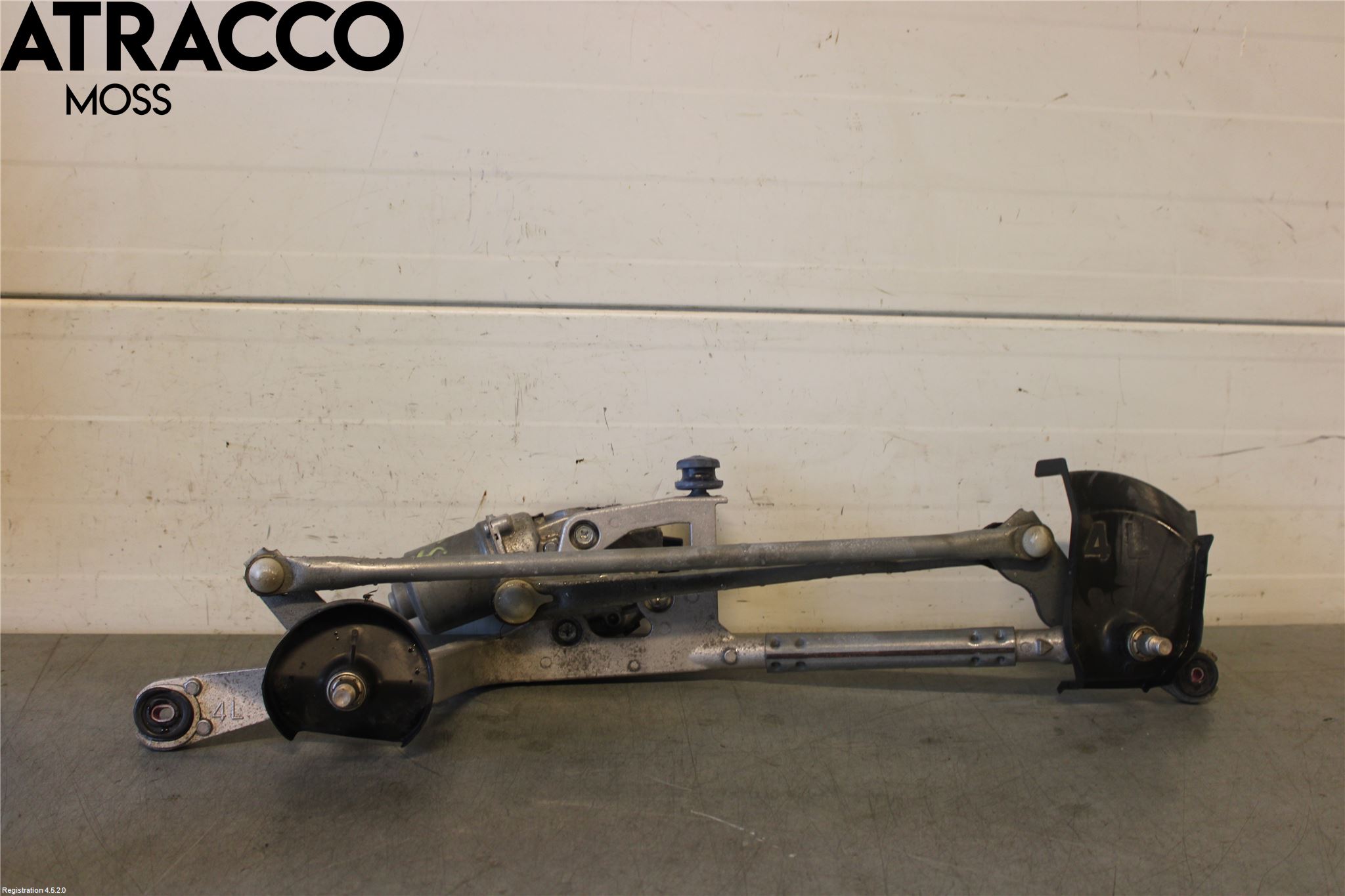 Toyota YARIS XP21 20- Viskermotor Frontrute