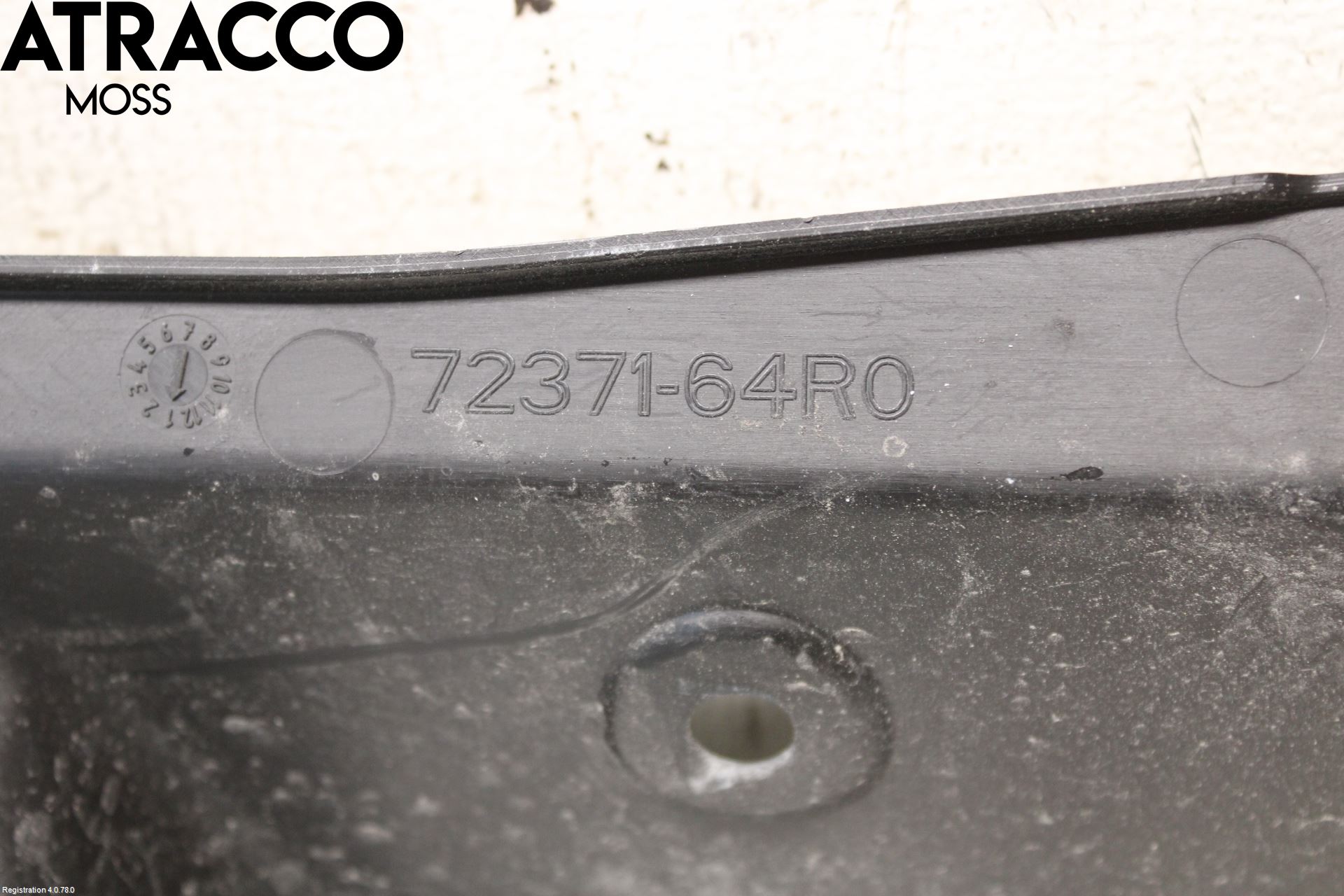 Suzuki ACROSS 21- Frontplate Øvre