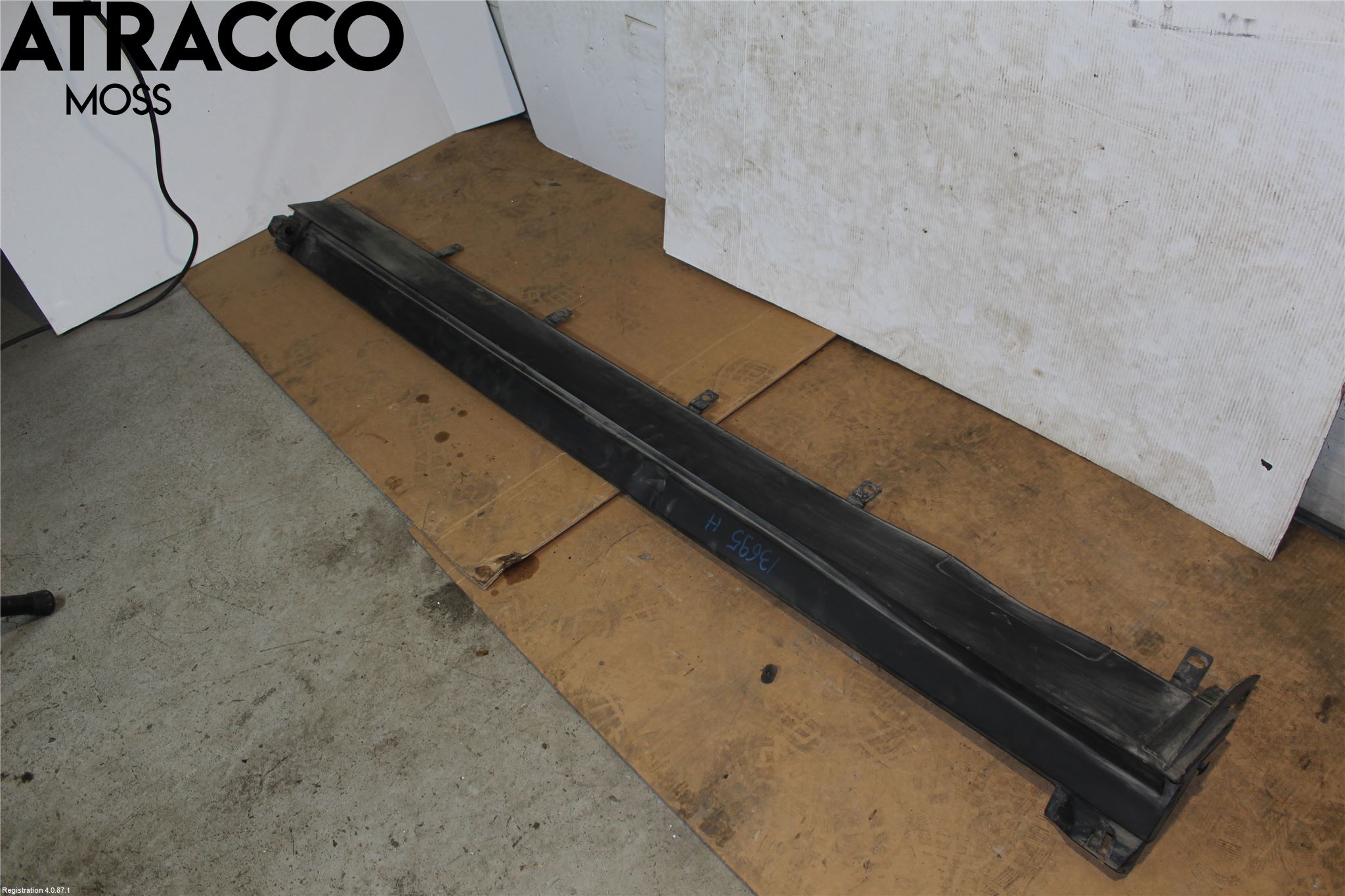 Jaguar I-PACE 18- Kanalskjørt Høyre