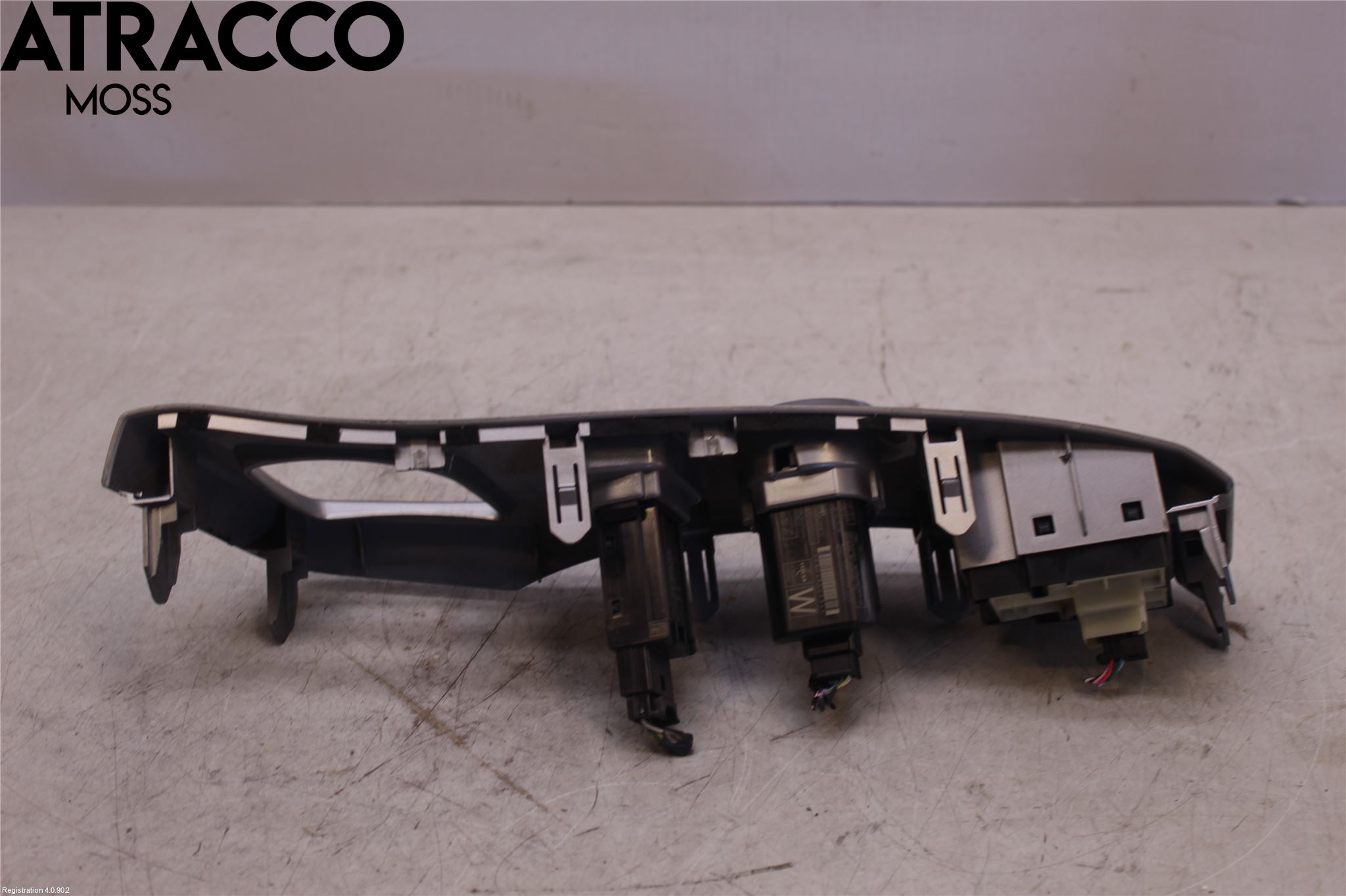 Toyota PRIUS+ ZVW40 12-20 Startknapp Personbil