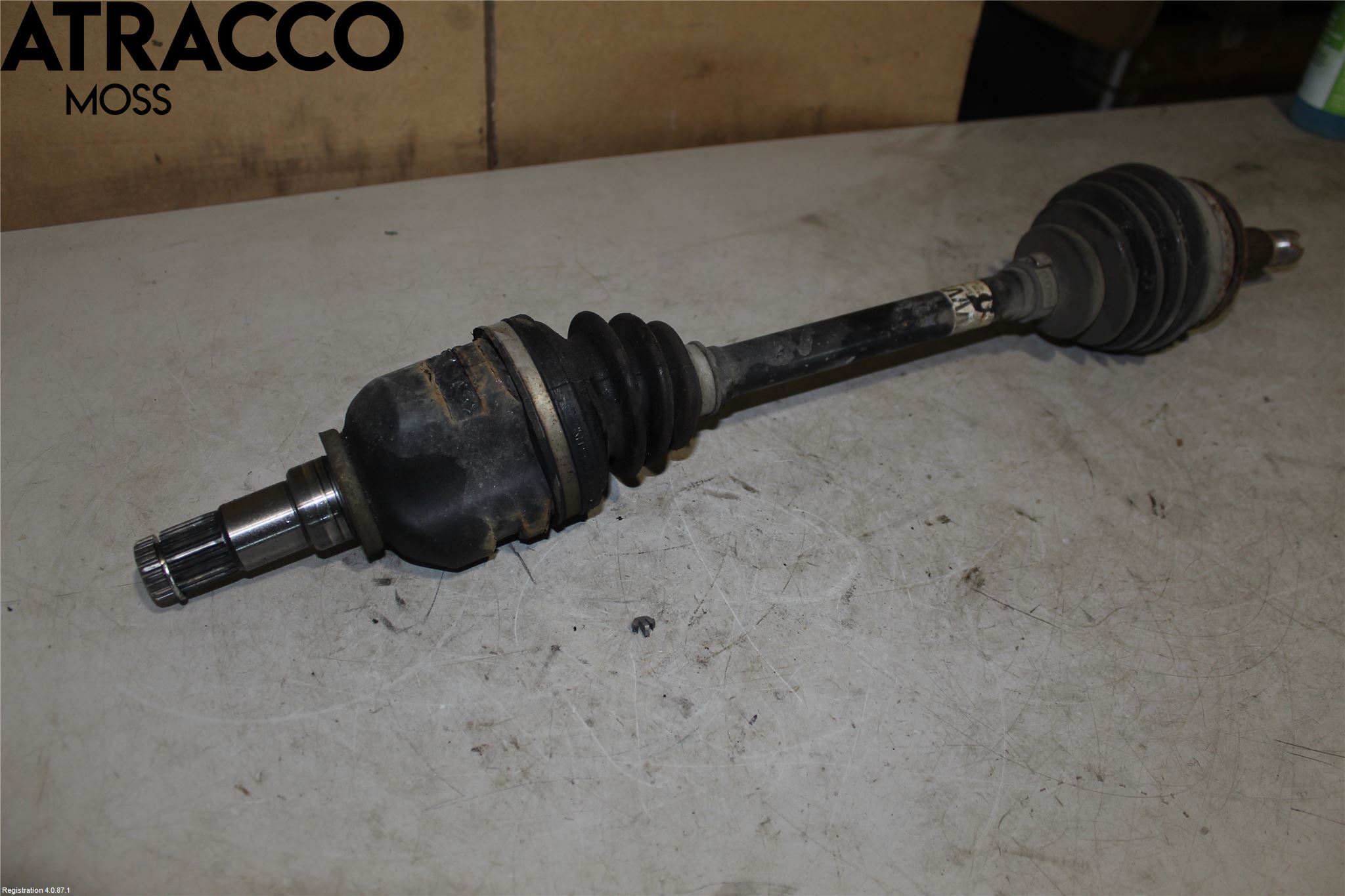 Toyota YARIS XP130 15-20 Drivaksel Foran Kompl Venstre