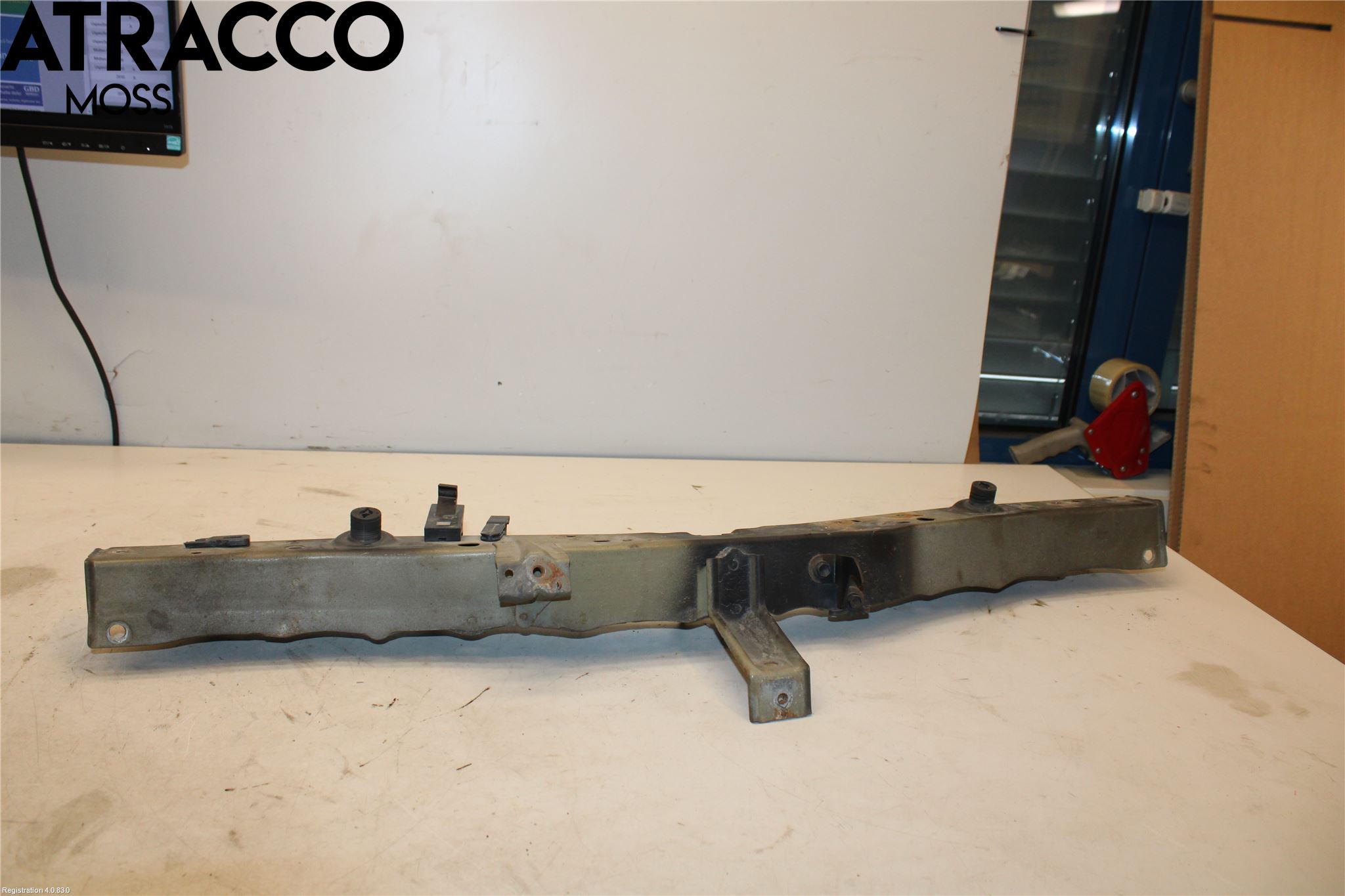 Toyota AVENSIS 09-15 Frontplate Øvre