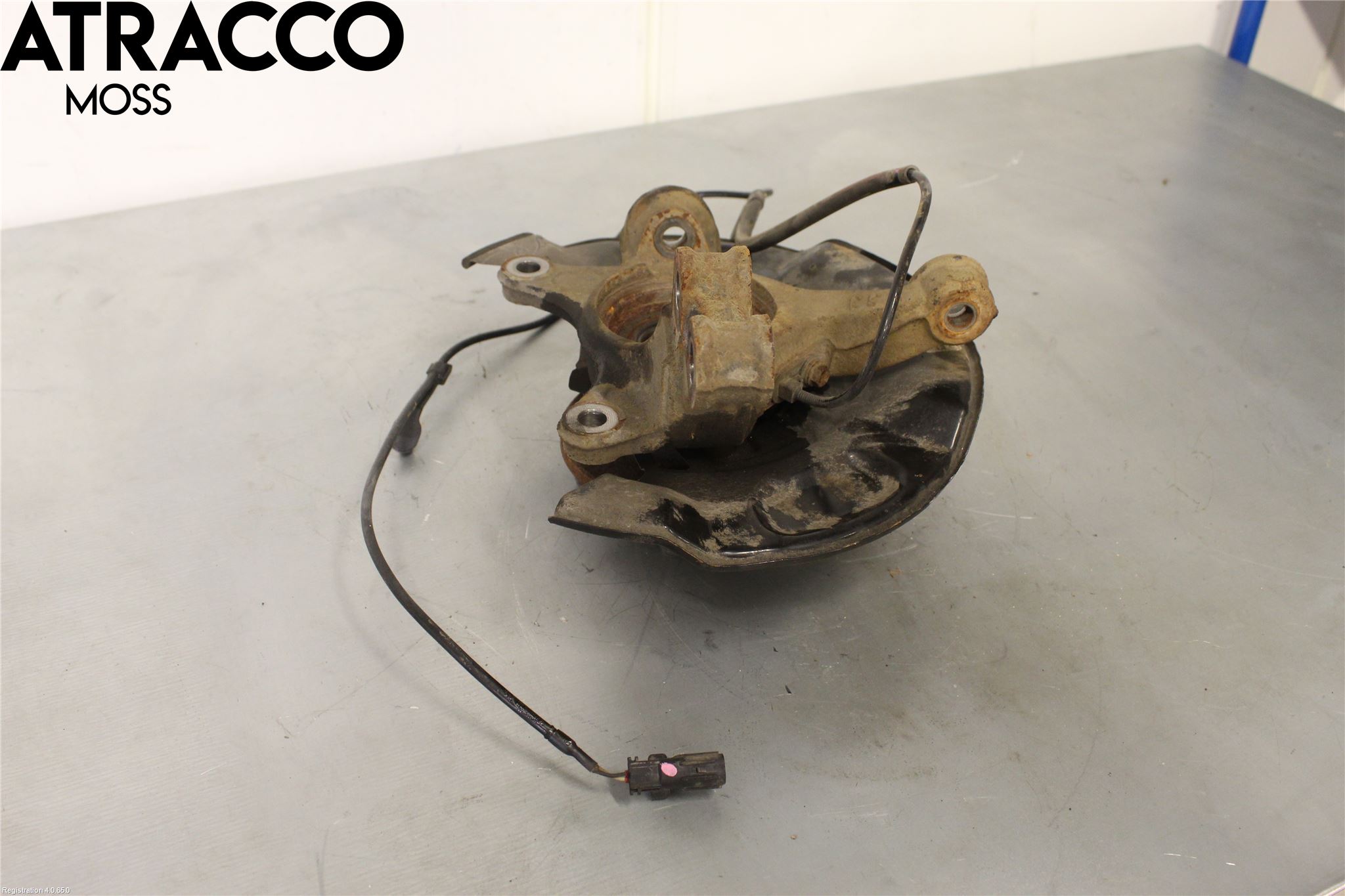 Toyota YARIS XP130 15-20 Spindel Vf