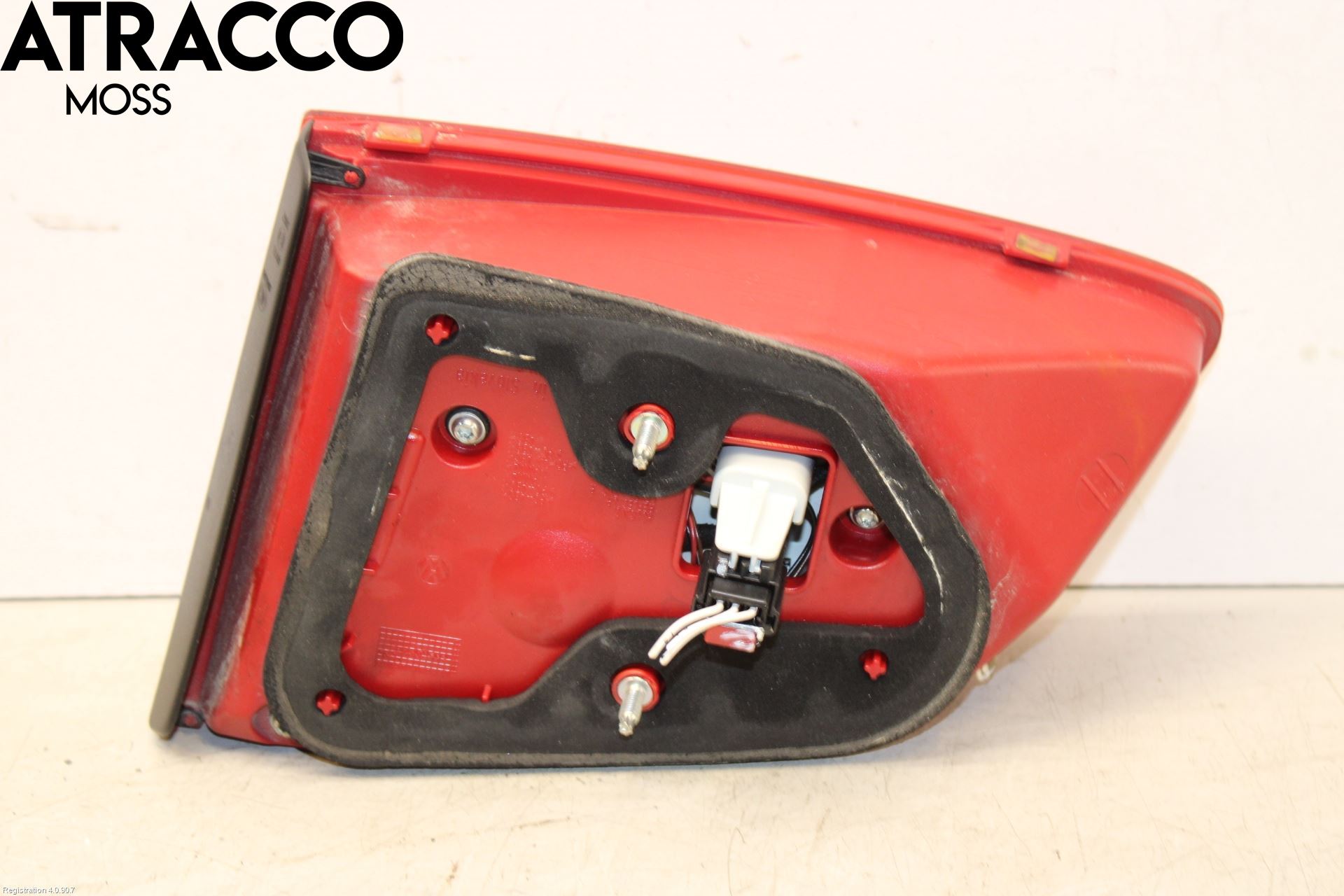 Volkswagen VW PASSAT 11-14 Baklykt Venstre  På Luke(Indre