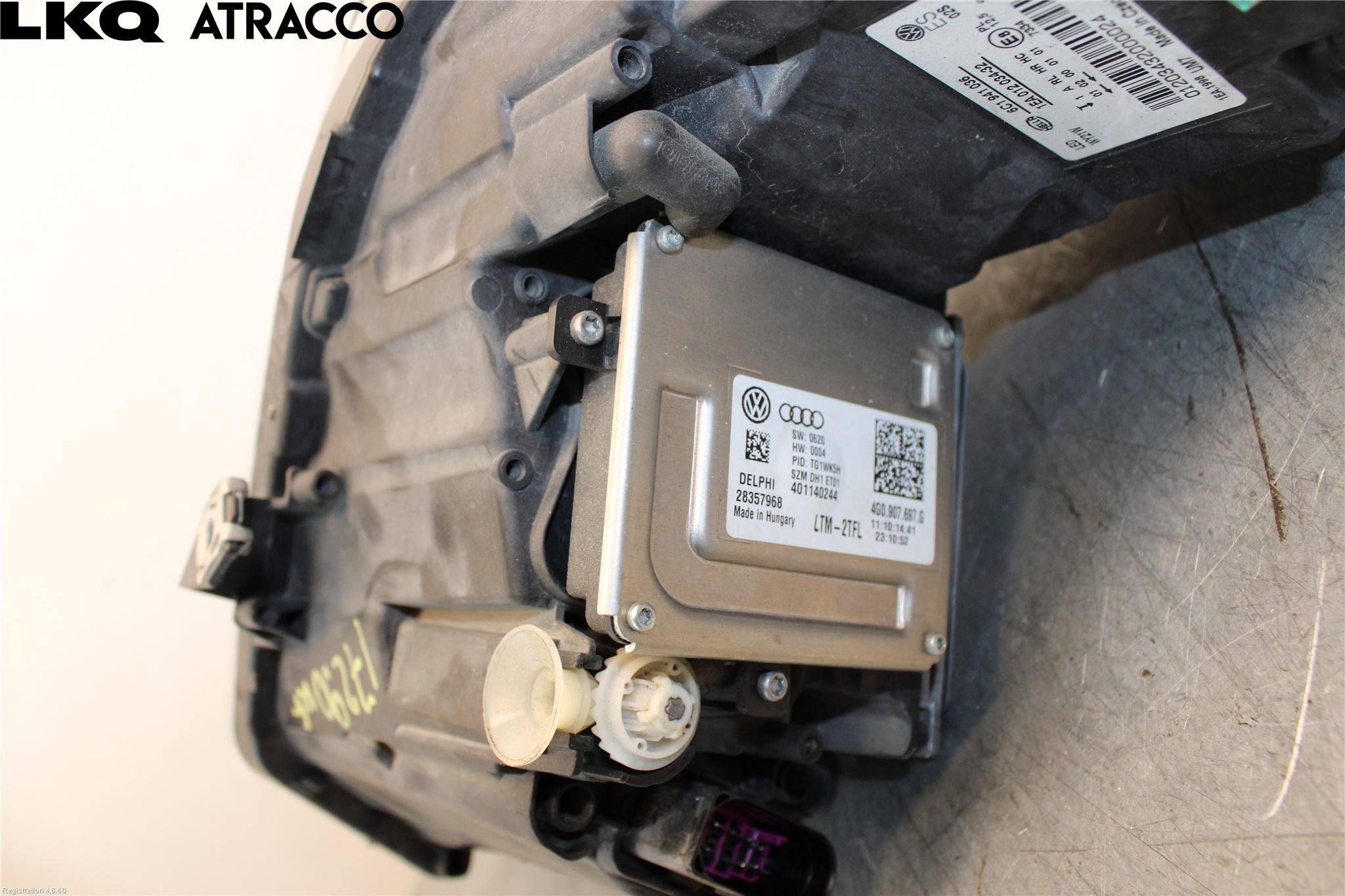 Volkswagen VW POLO 10-17 Frontlykt Høyre