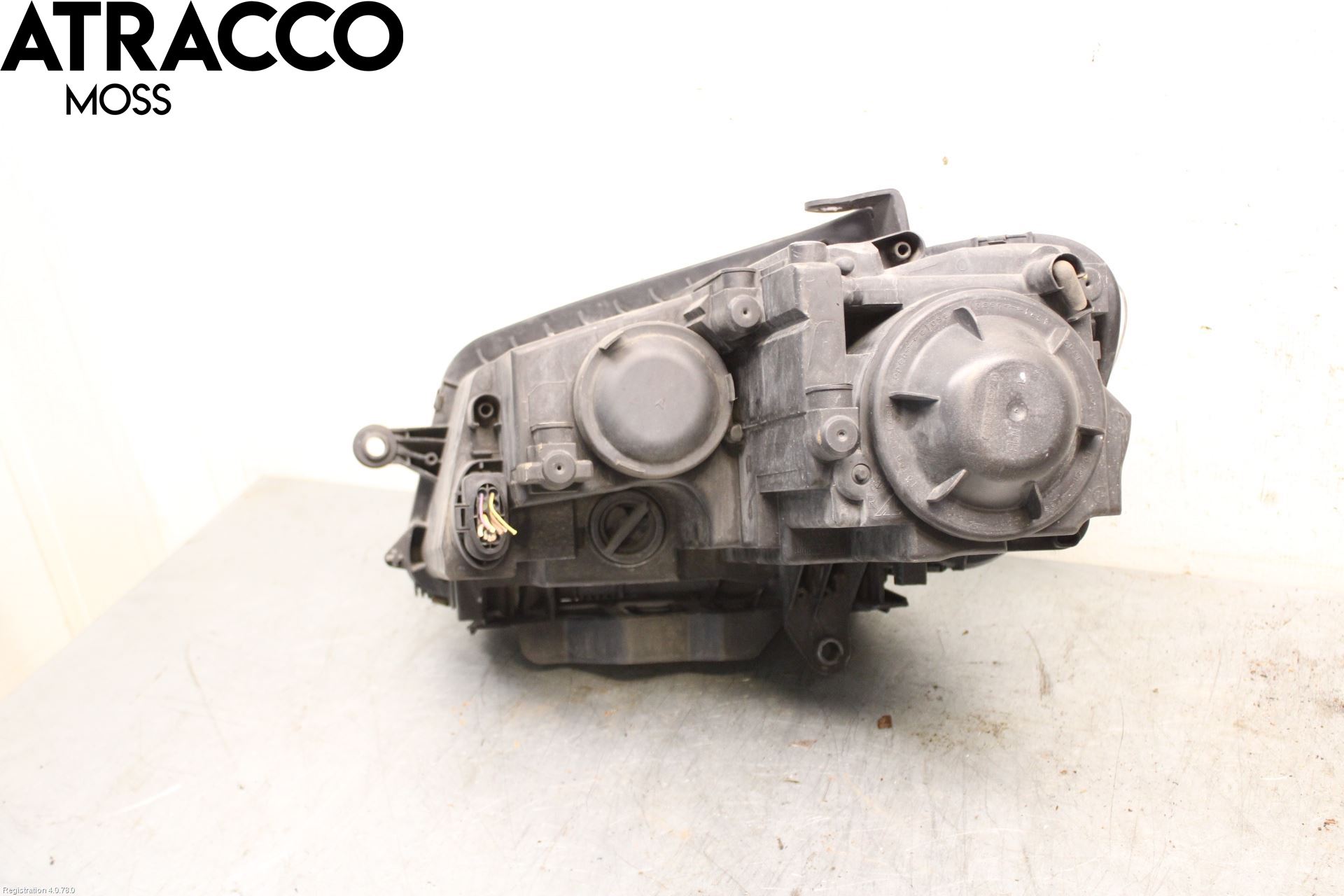 Volkswagen VW TOURAN 03-10 Frontlykt Høyre