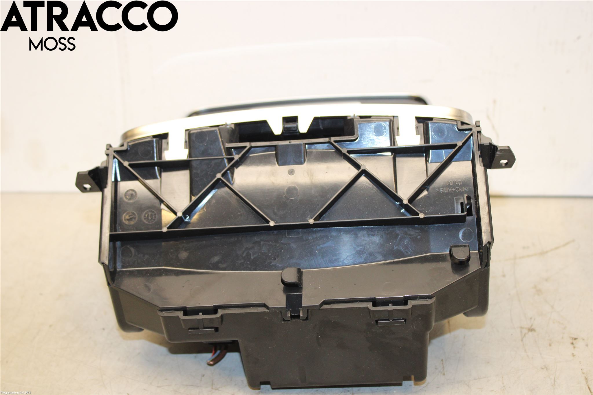 Mercedes-Benz MB C-KLASS (W205) 14-21 Innr Koppholder