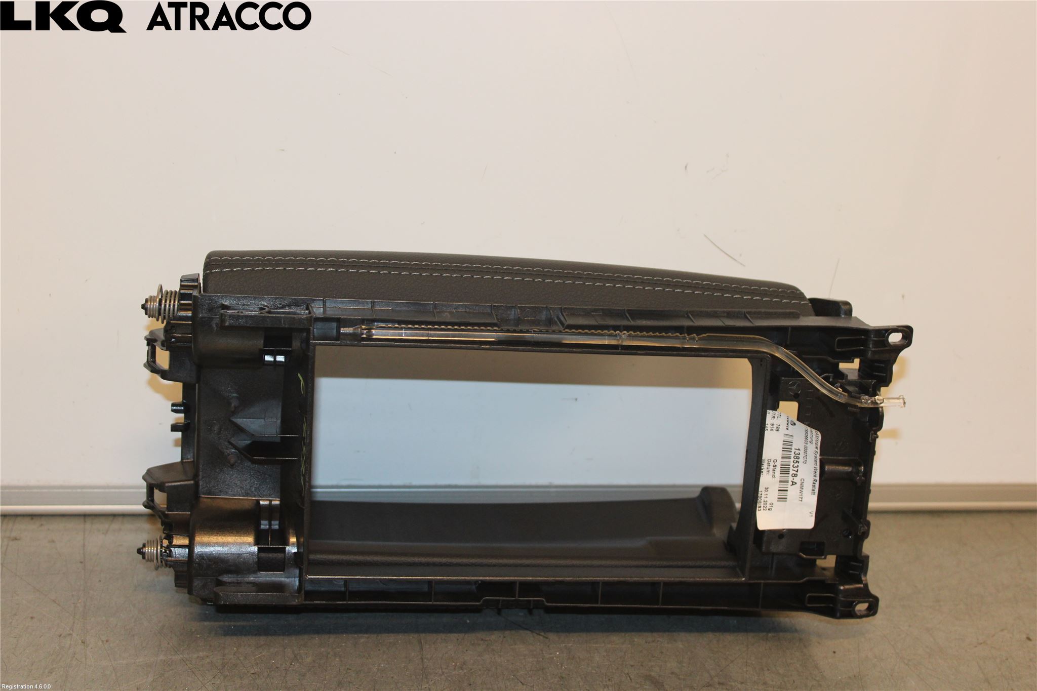 Mercedes-Benz MB EQB (X243) 22- Innr Armlene
