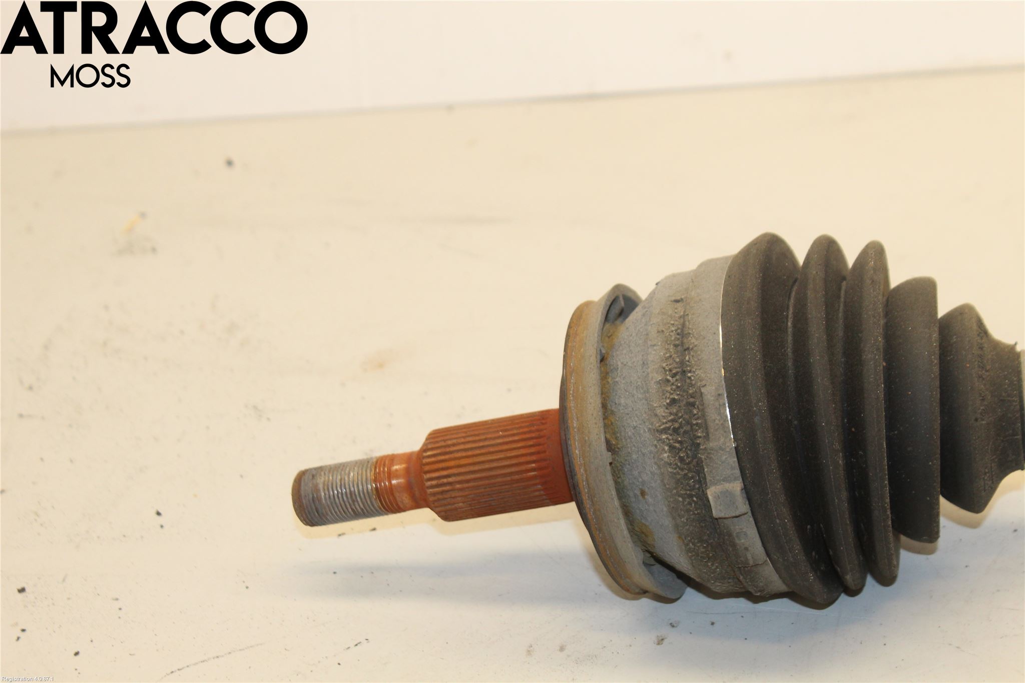 Volkswagen VW TRANSP/CARAVELLE (T5) 04-15 Drivaksel Foran Kompl Venstre