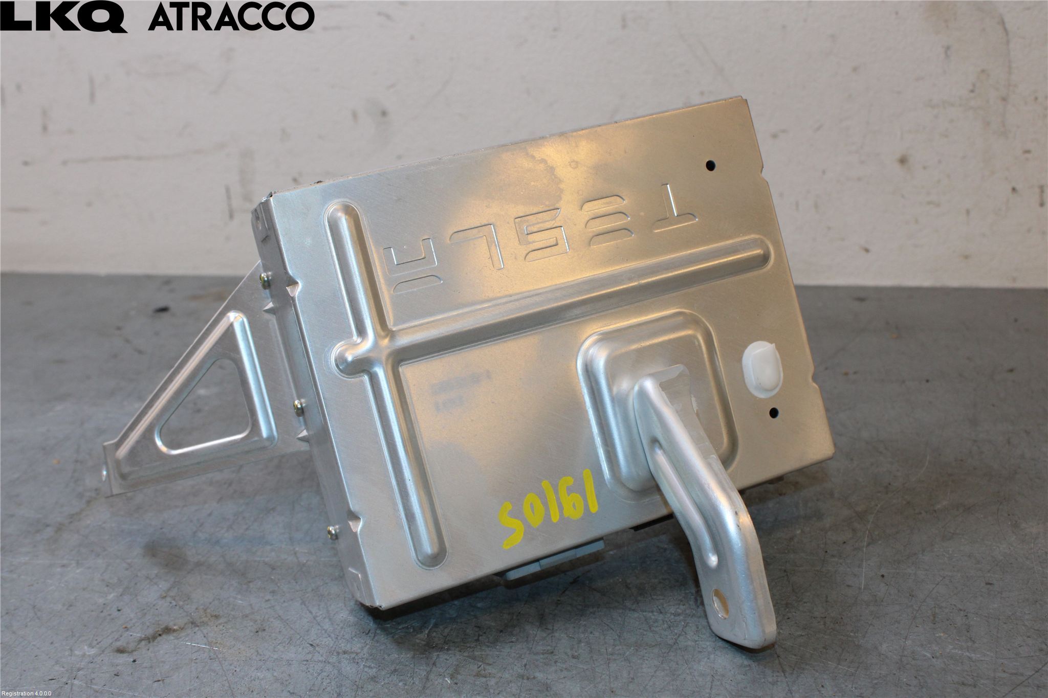 Tesla MODEL 3 17- Stereo Forsterker