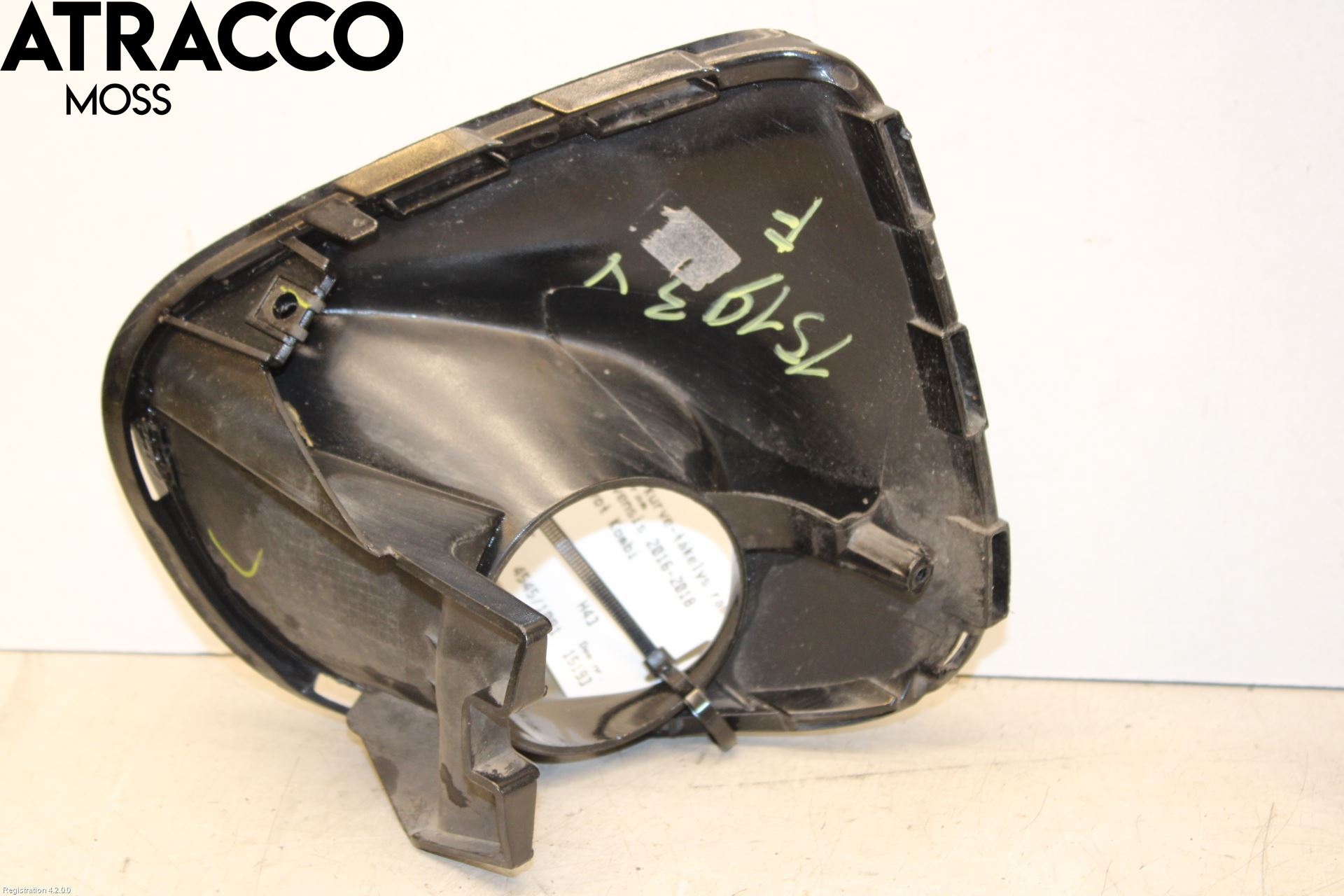 Toyota AVENSIS 16-18 Frontlykt Kurve-Tåkelys Ramme