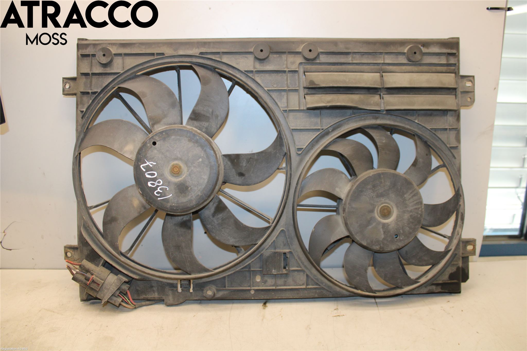 Volkswagen VW TOURAN 10-15 Kjølevifte Elektrisk