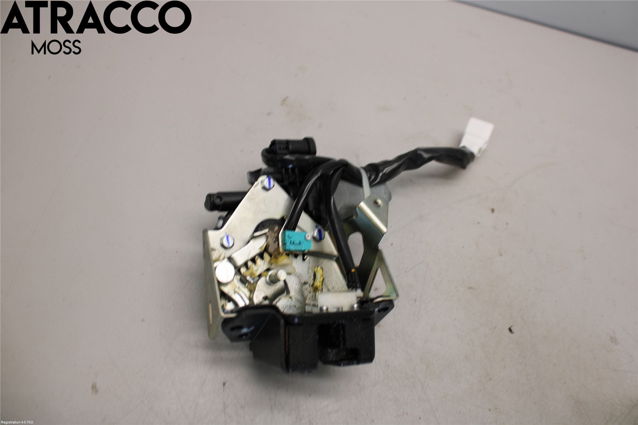 Toyota RAV4 13-18 Bakluke-Lokk Låsekasse