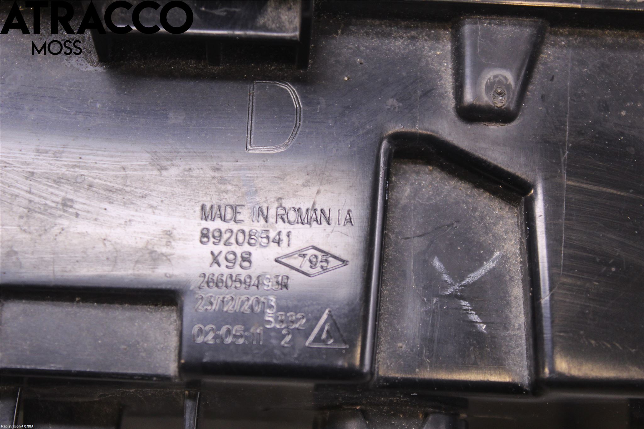 Renault CAPTUR 13-19 Parklykt Foran Venstre