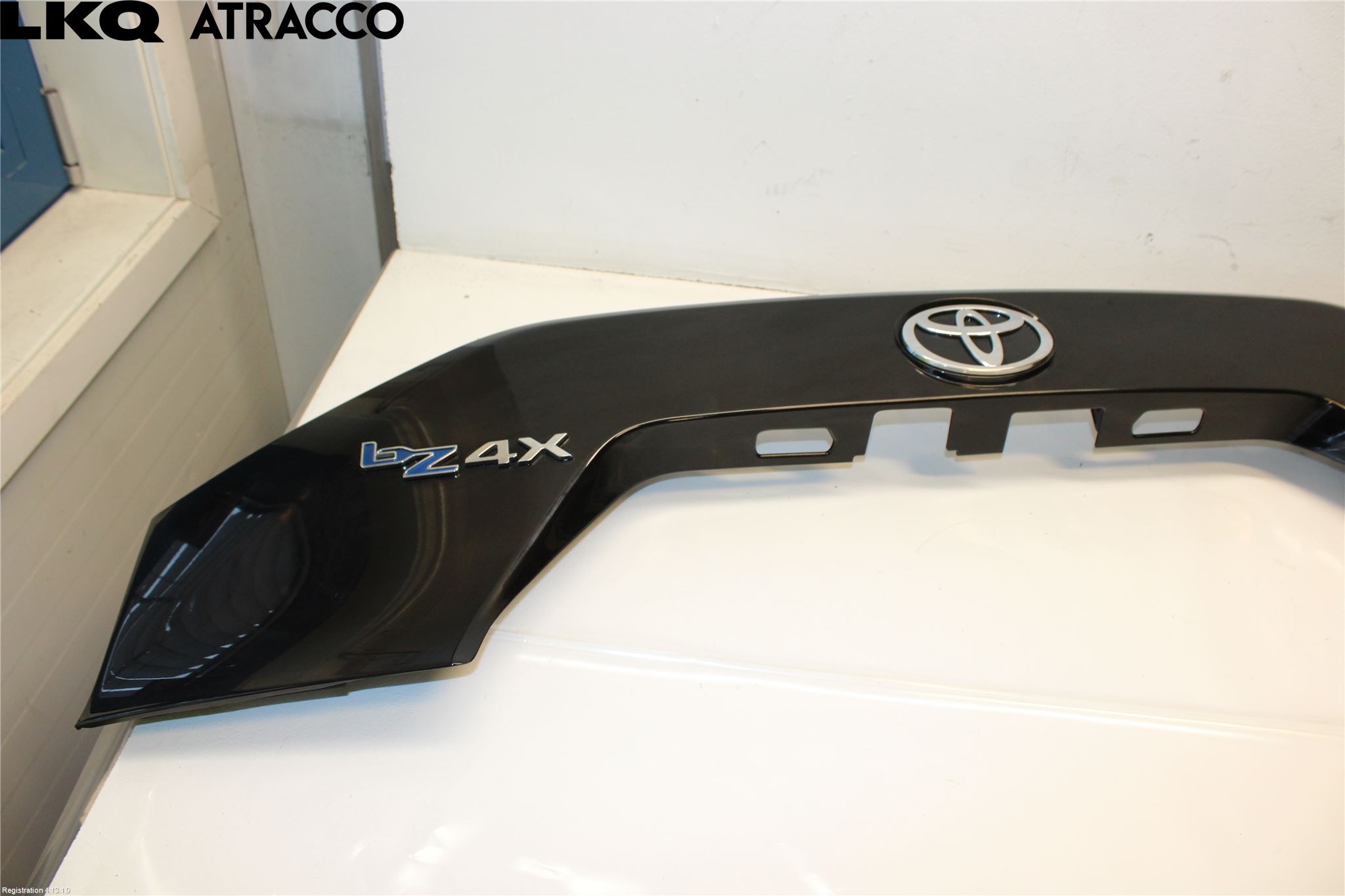 Toyota bZ4X EA10 22- Bakluke Handtak Indre