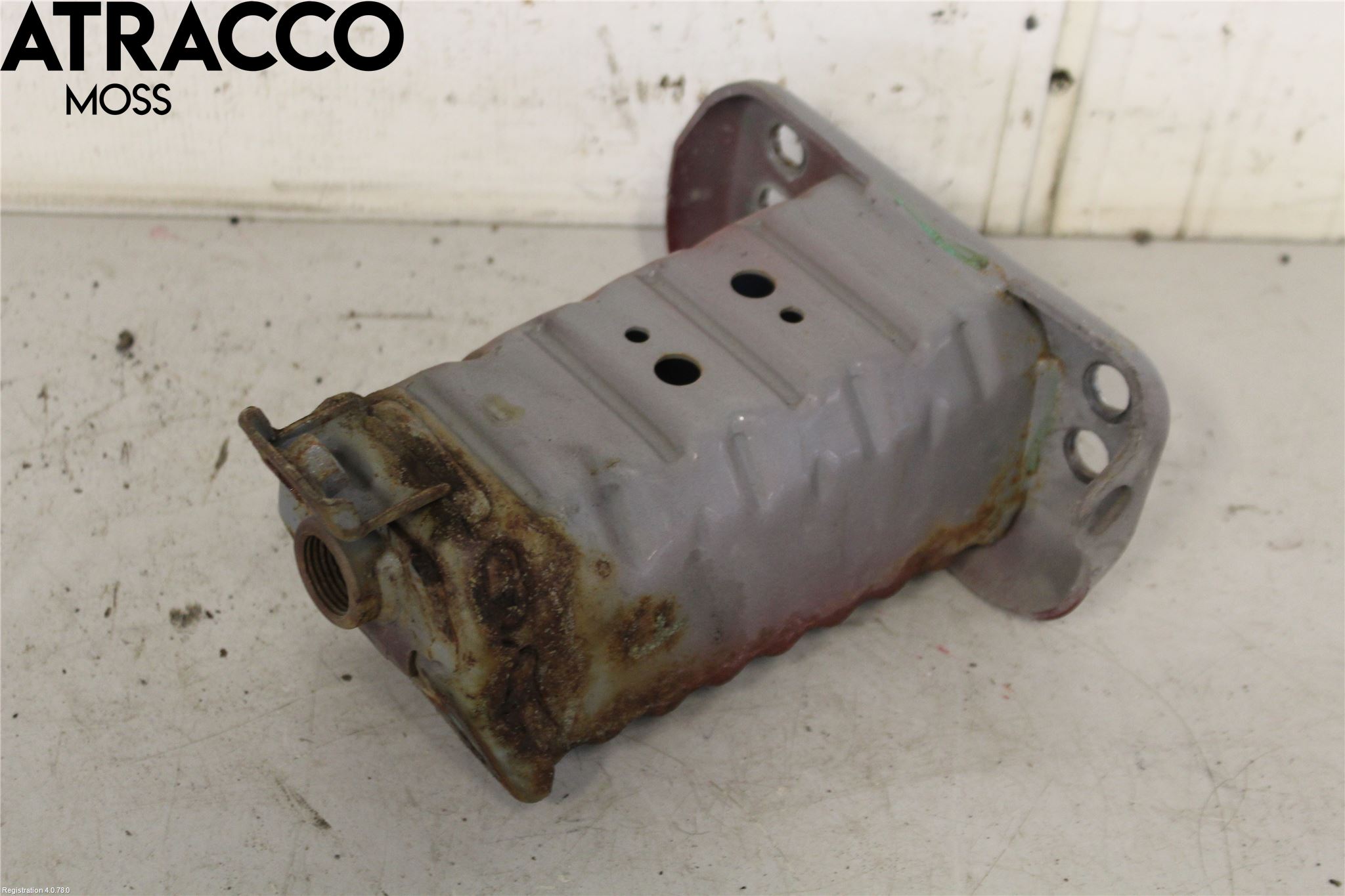 Toyota YARIS XP130 12-14 Støtfanger Foran Feste