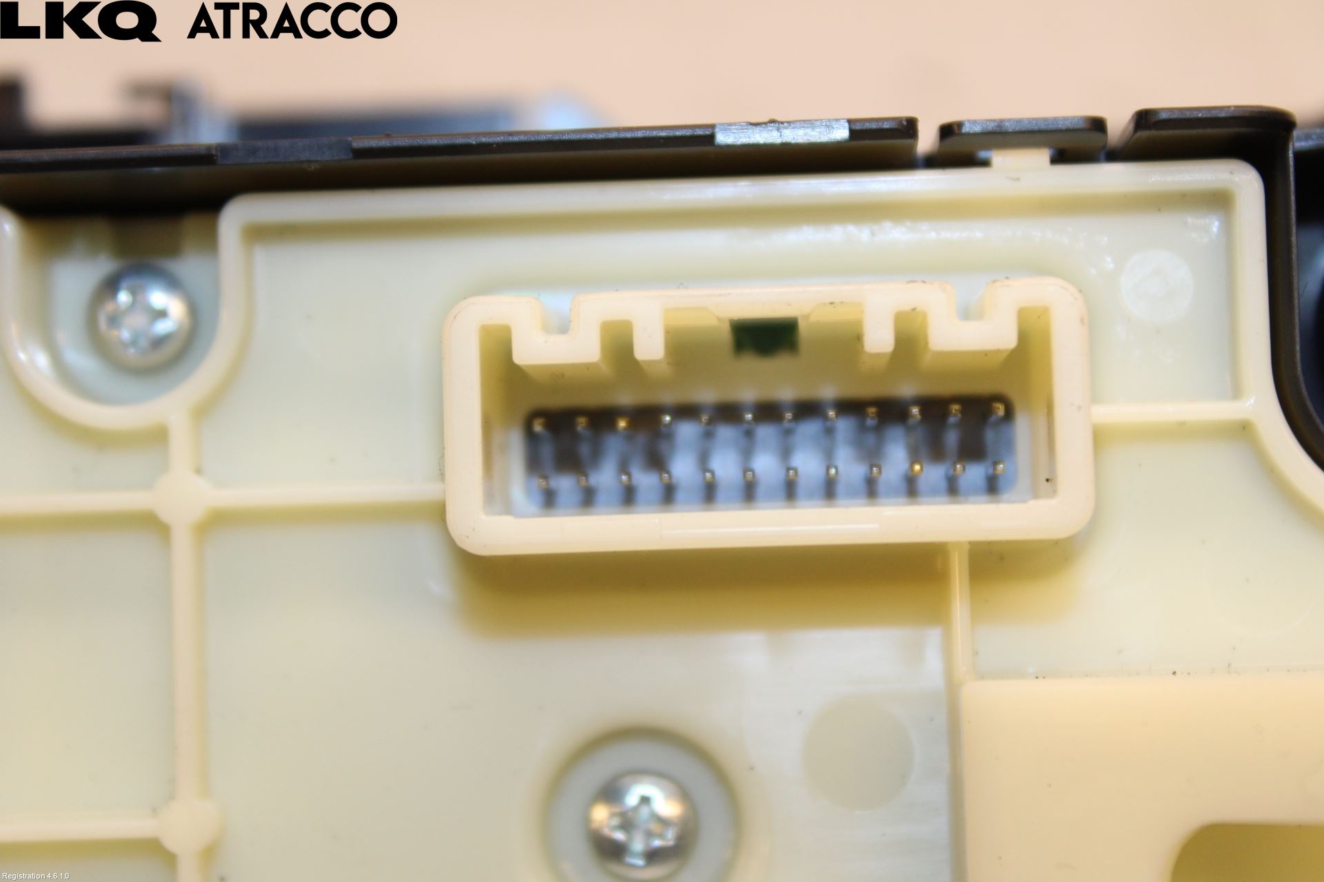 Toyota RAV4 19- Bryter Parkeringsbrems