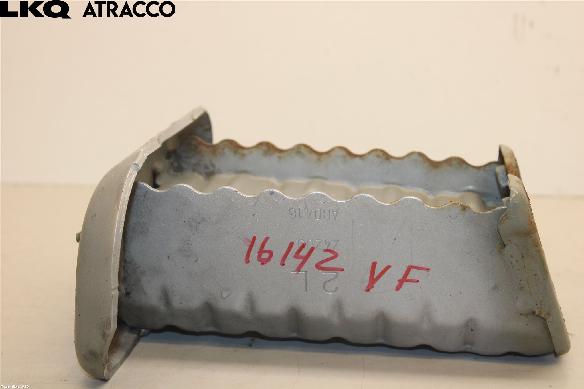 Toyota YARIS XP130 15-20 Støtfanger Foran Feste