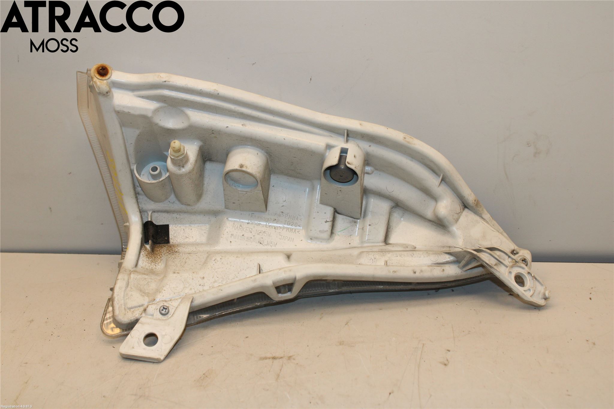 Nissan LEAF 11-17 Frontlykt Hus Venstre