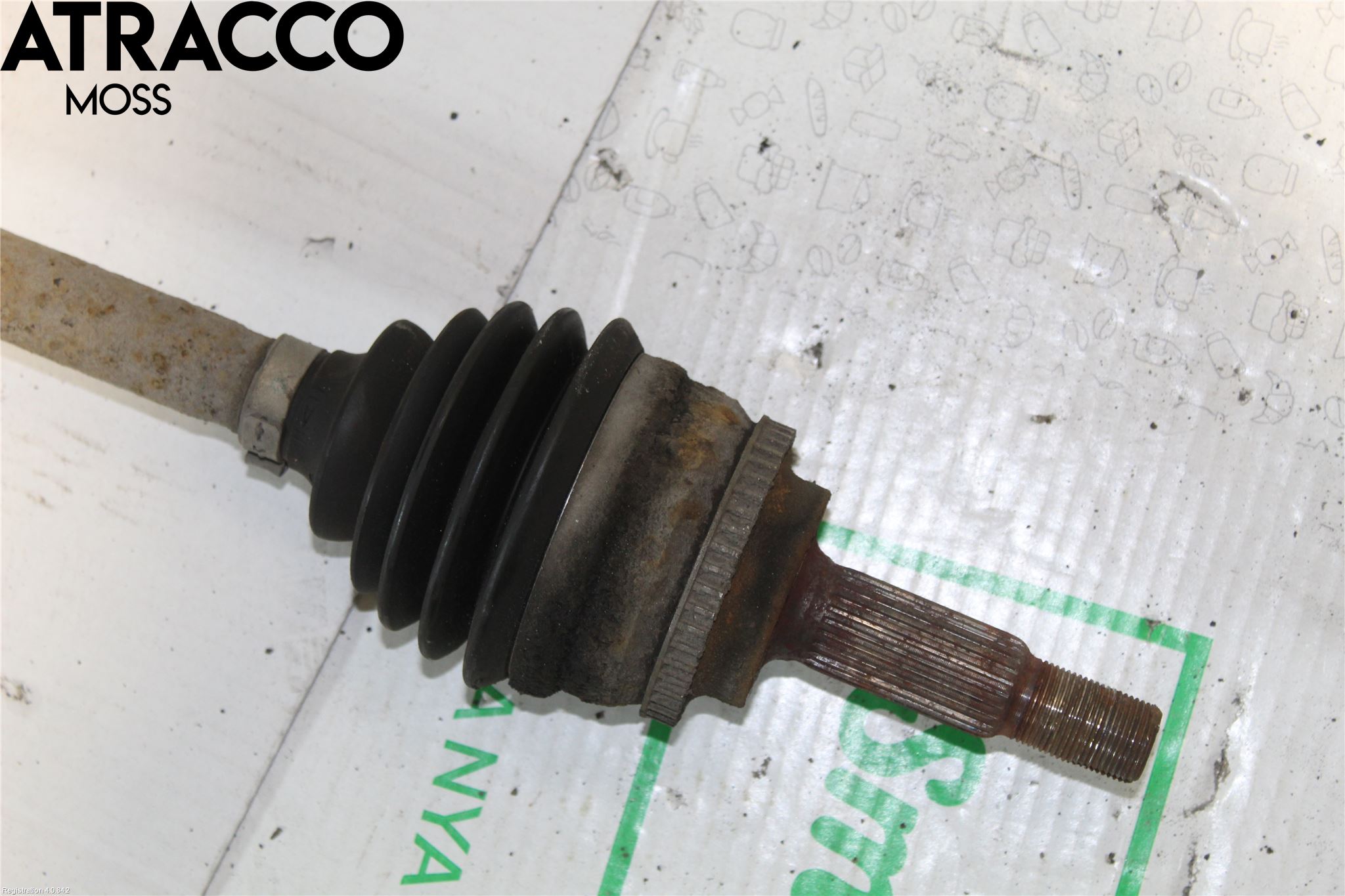 Toyota AVENSIS 03-06 Drivaksel Foran Kompl Høyre