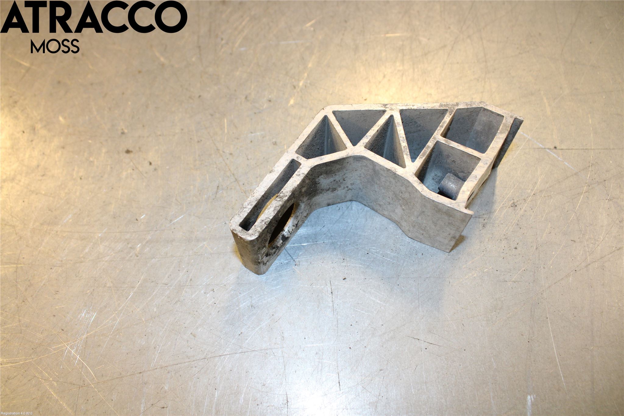 Mercedes-Benz MB C-KLASS (W205) 14-21 Radiator Feste - Ramme - Bjelk