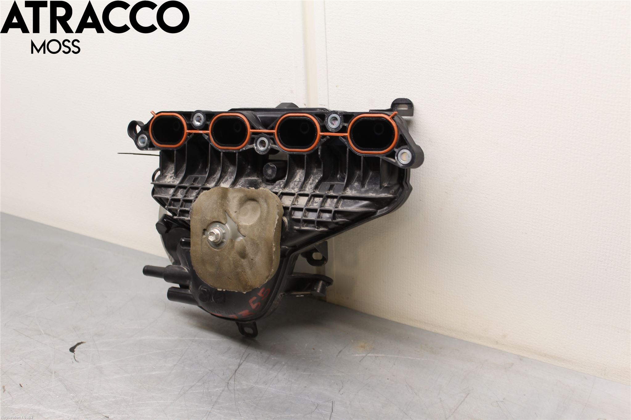 Toyota YARIS XP130 12-14 Innsugningsmanifold