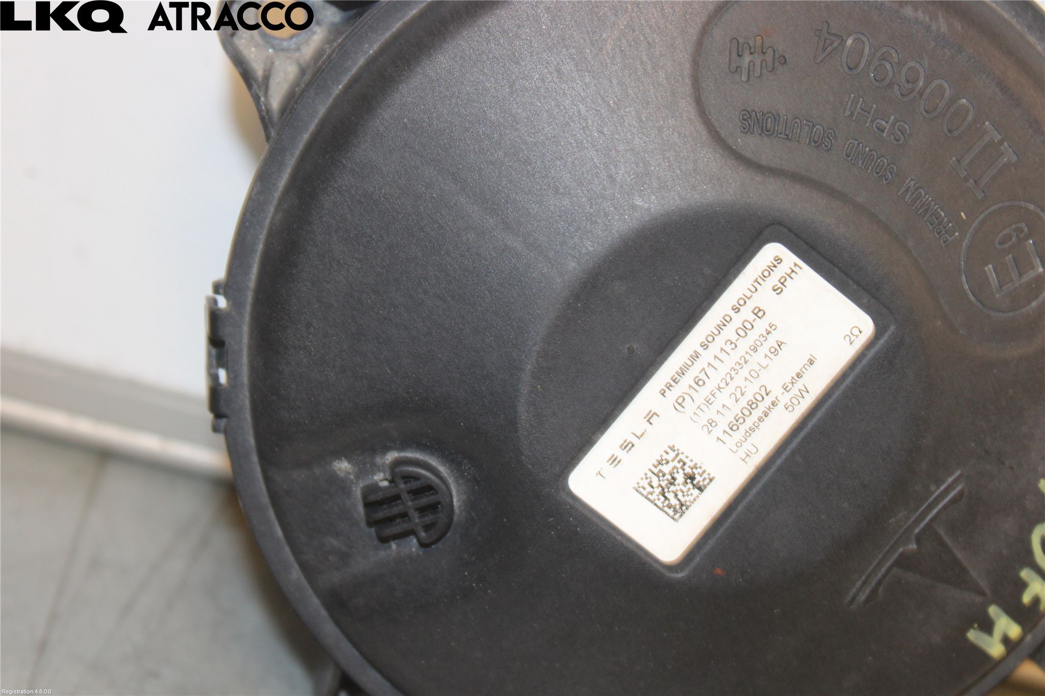 Tesla MODEL Y 21- Innr Høyttaler