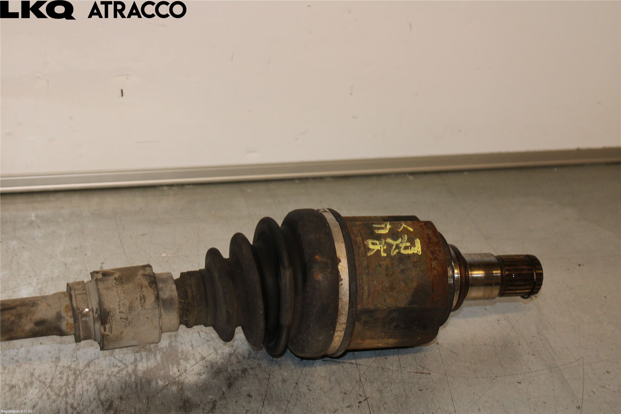 Mitsubishi OUTLANDER 07-12 Drivaksel Foran Kompl Venstre