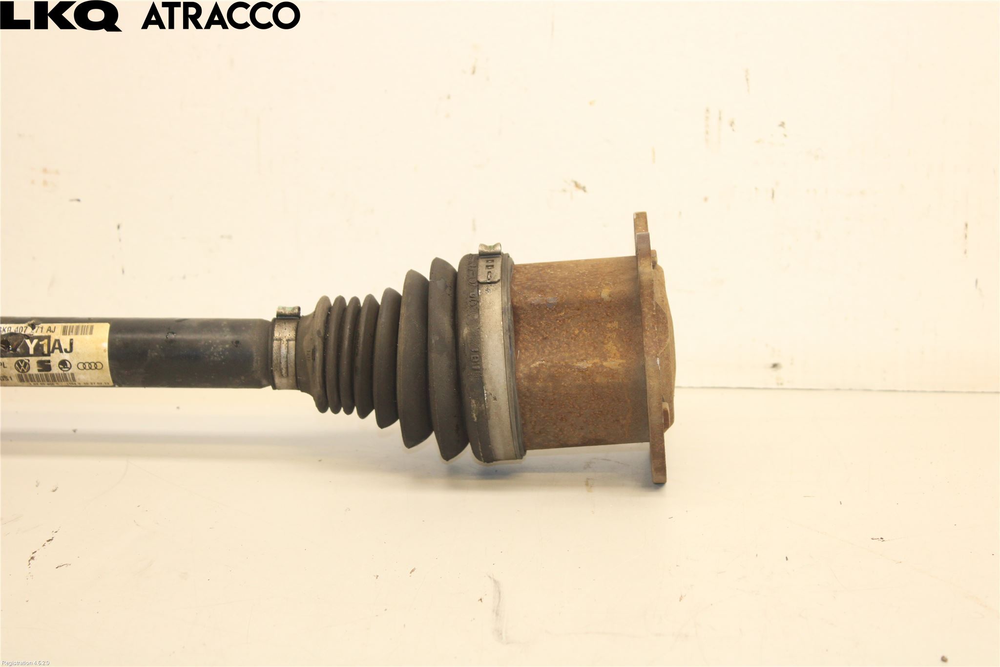 Audi A4/S4 08-11 Drivaksel Foran Kompl Venstre