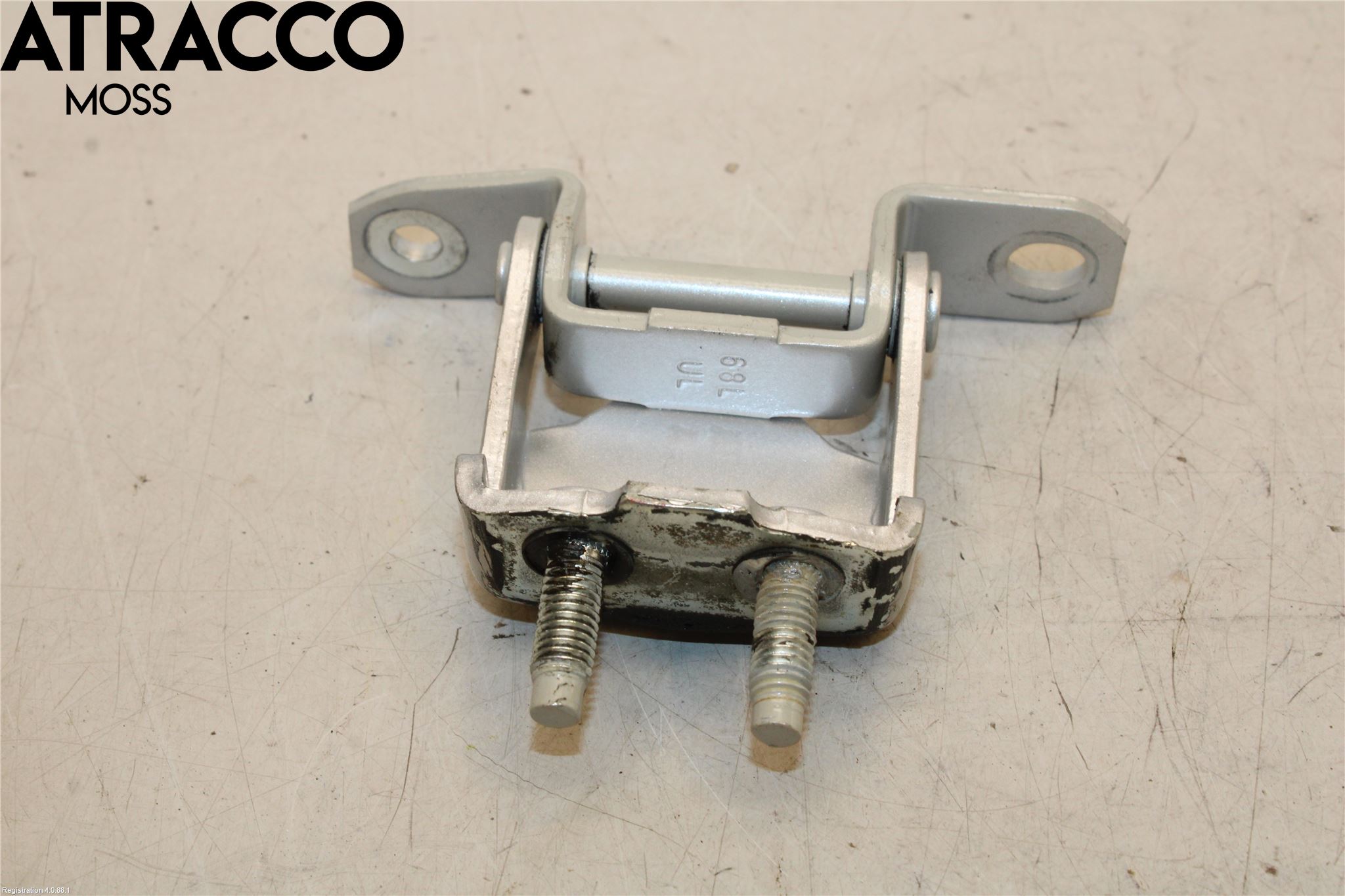 Suzuki SX4 S-CROSS 14-21 Dørhengsel