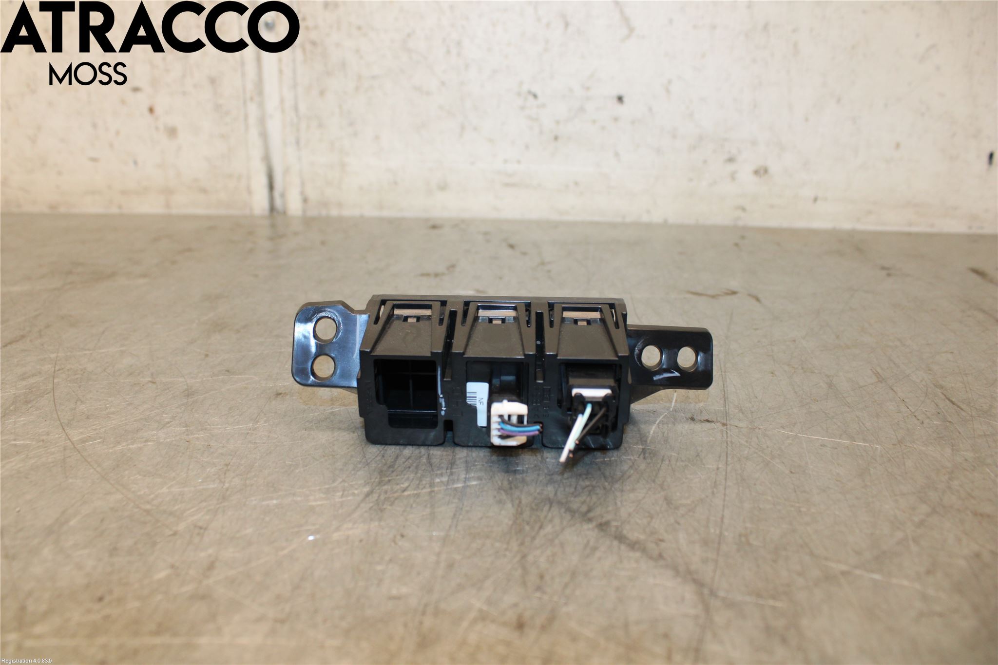 Nissan LEAF 11-17 Bryter Antispinn