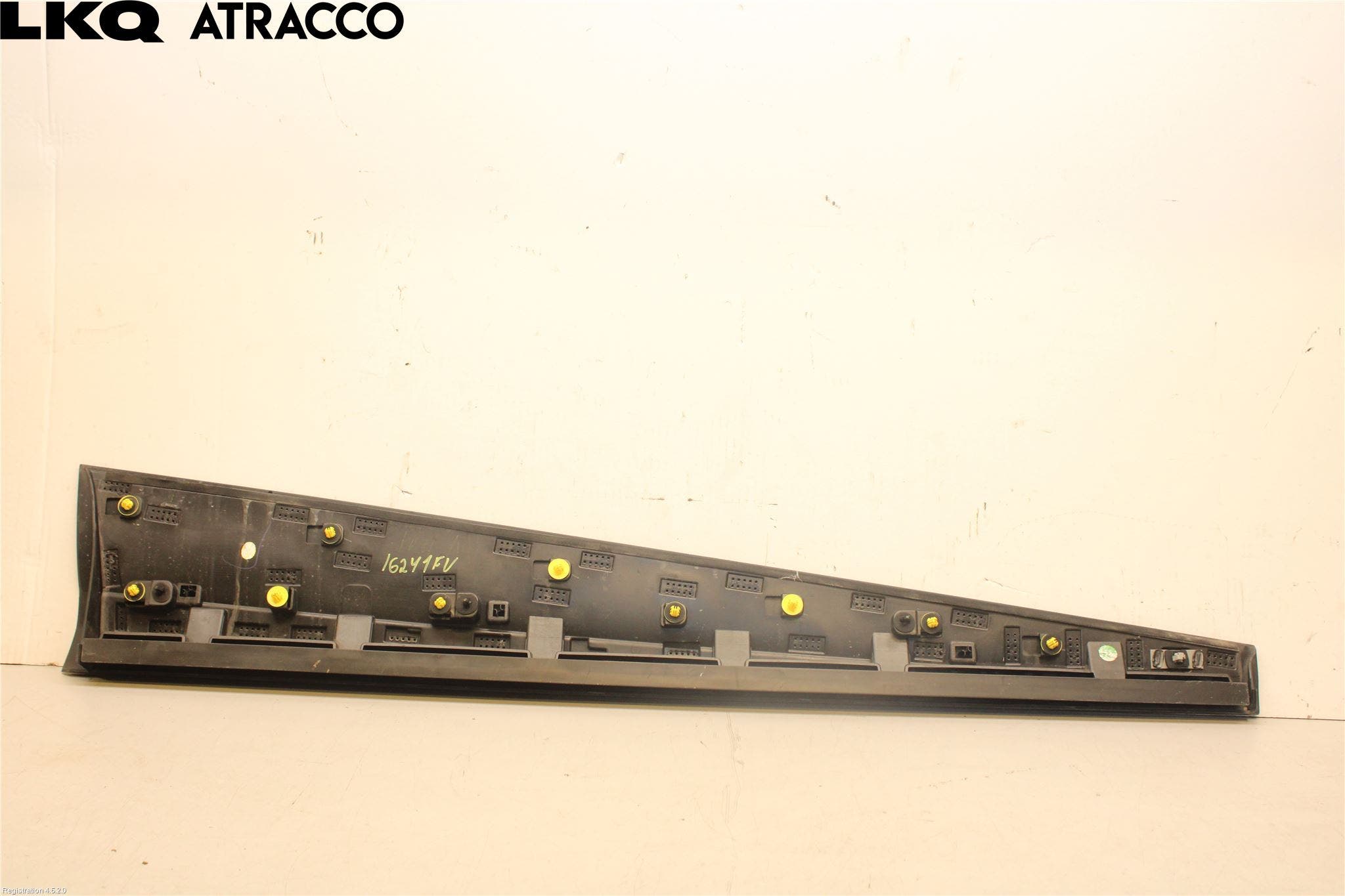 MG 4 23- List Venstre Side