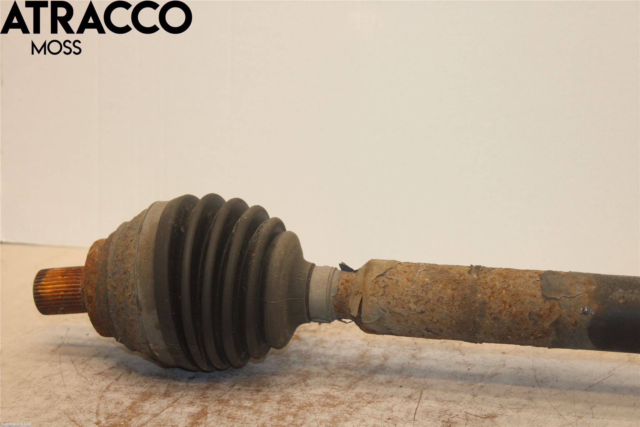 Volkswagen VW PASSAT 11-14 Drivaksel Foran Kompl Høyre