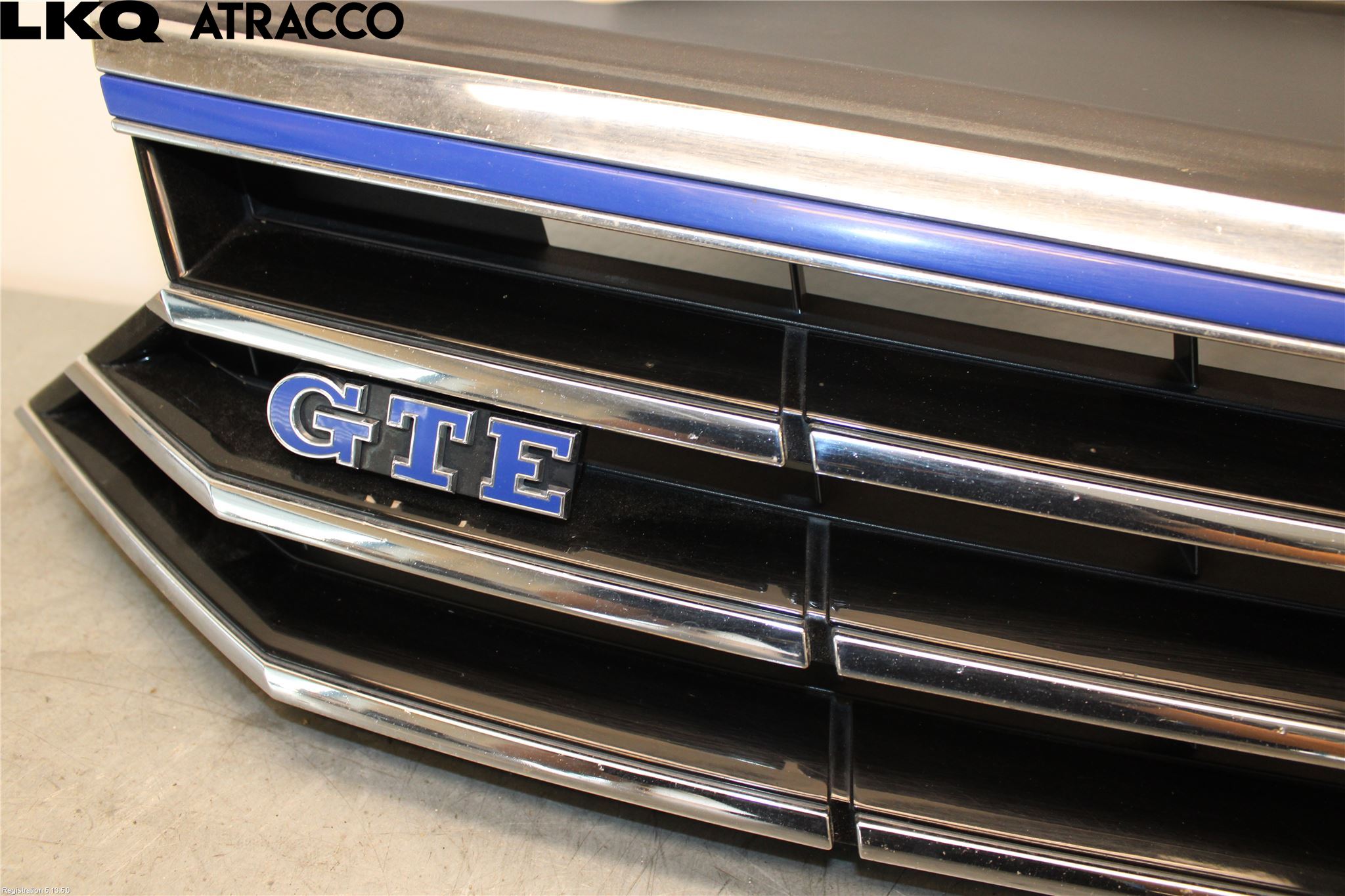 Volkswagen VW PASSAT 15-19 Grill Komplett