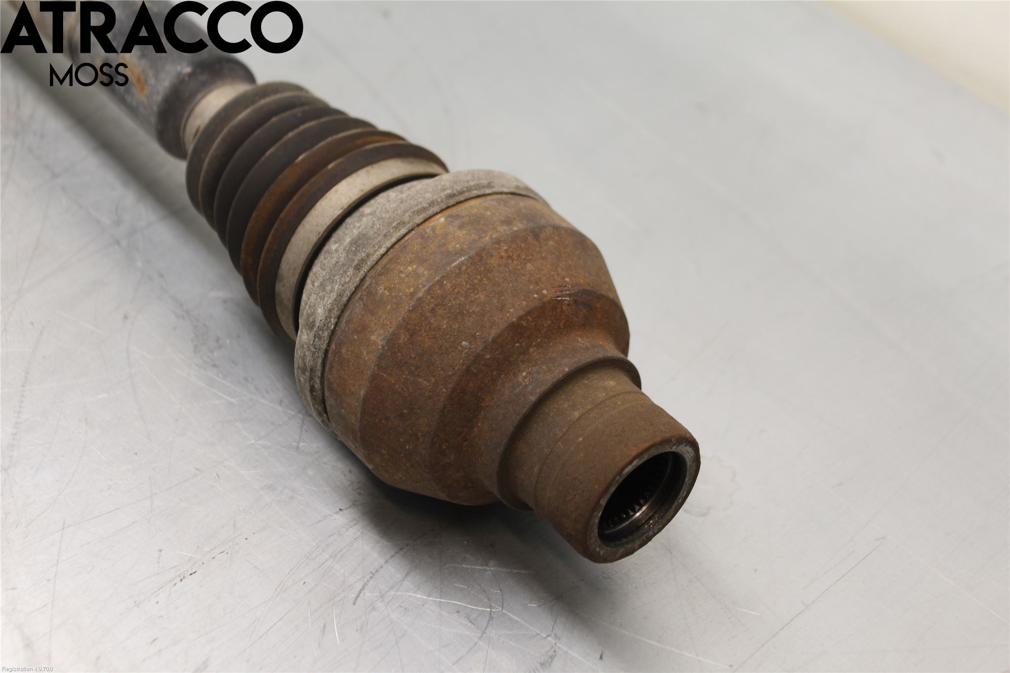 Volkswagen VW GOLF V 04-09 Drivaksel Foran Kompl Høyre