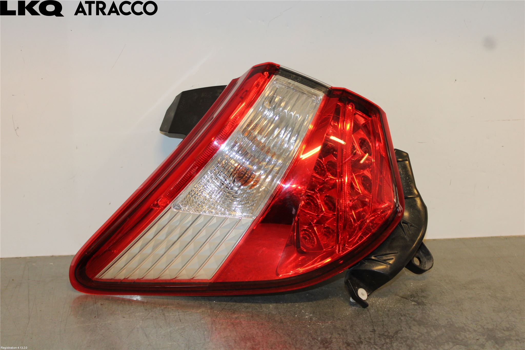Toyota YARIS XP130 15-20 Baklykt Venstre