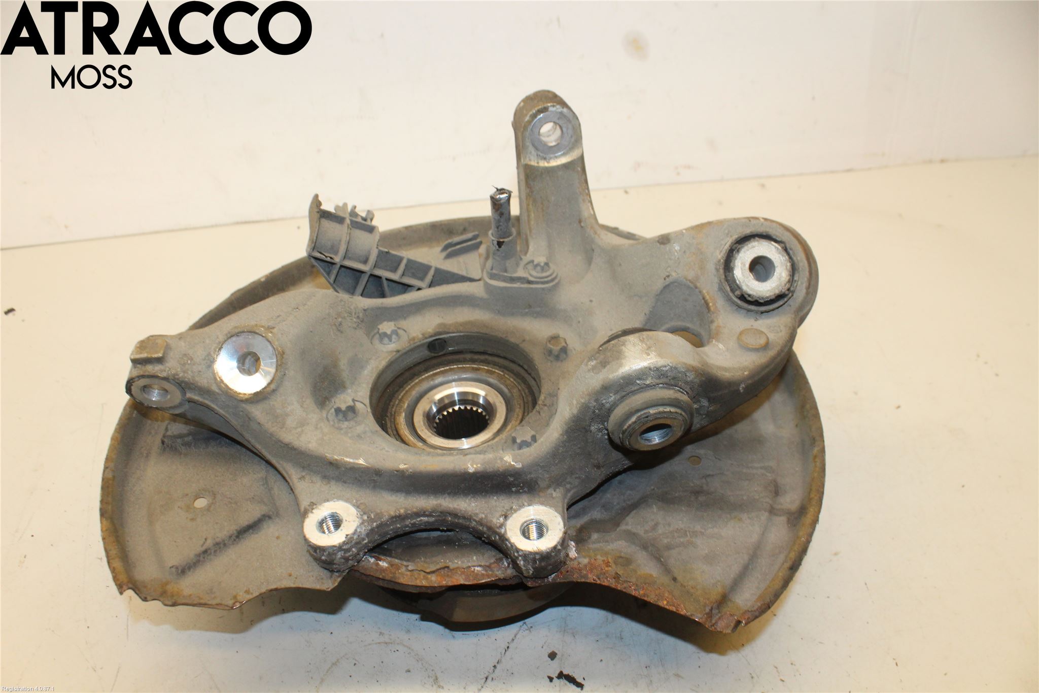 Mercedes-Benz MB E-KLASS (W212) 09-16 Spindel Vb