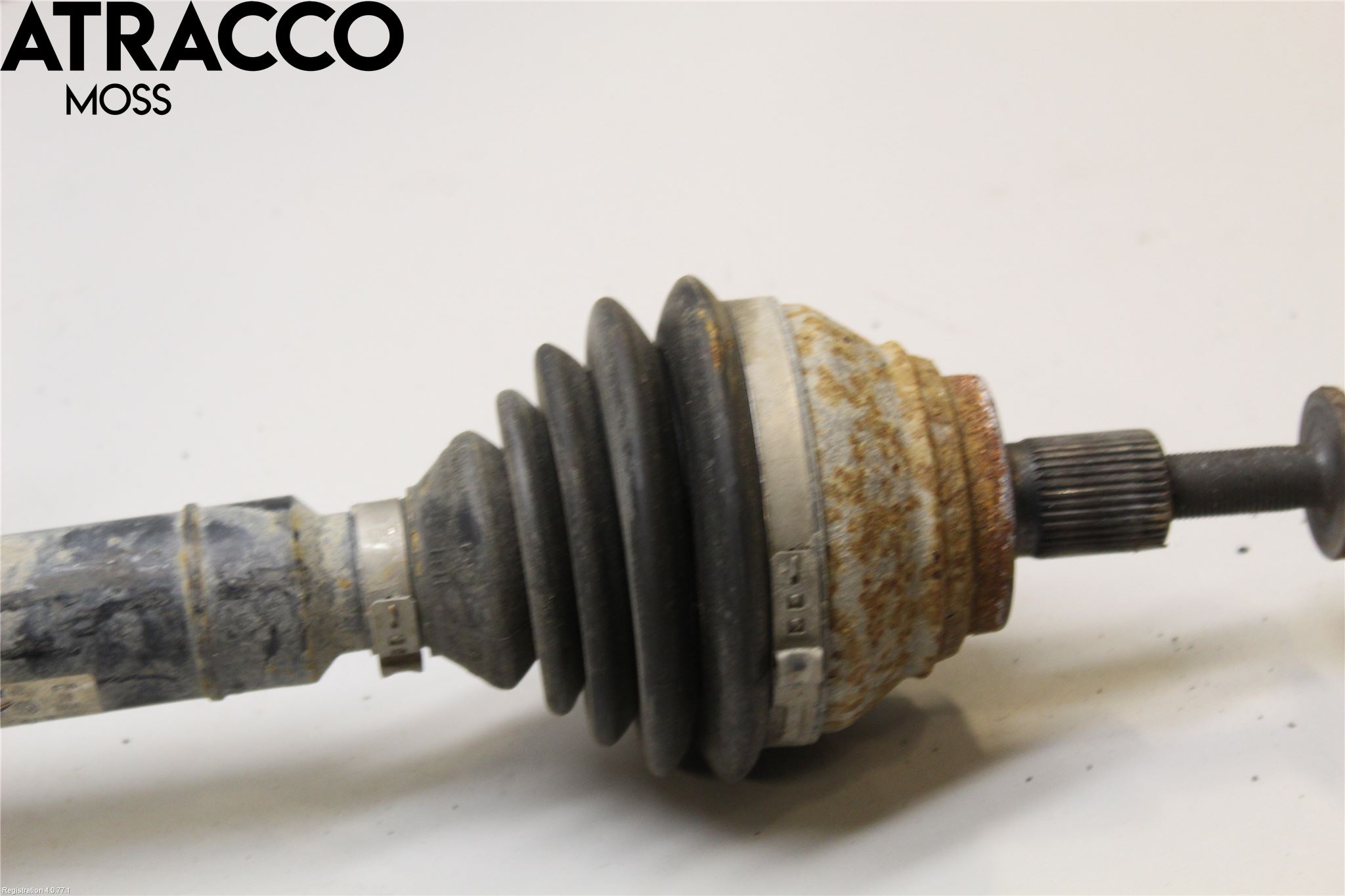 Volkswagen VW CADDY 11-15 Drivaksel Foran Kompl Høyre