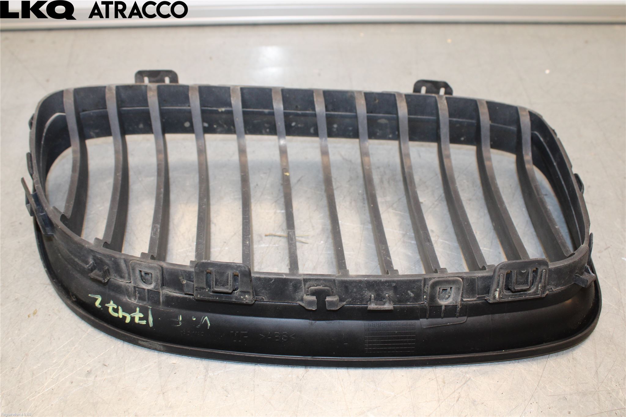 BMW 3 E90/91 SED/TOU 05-12 Grilldel Venstre