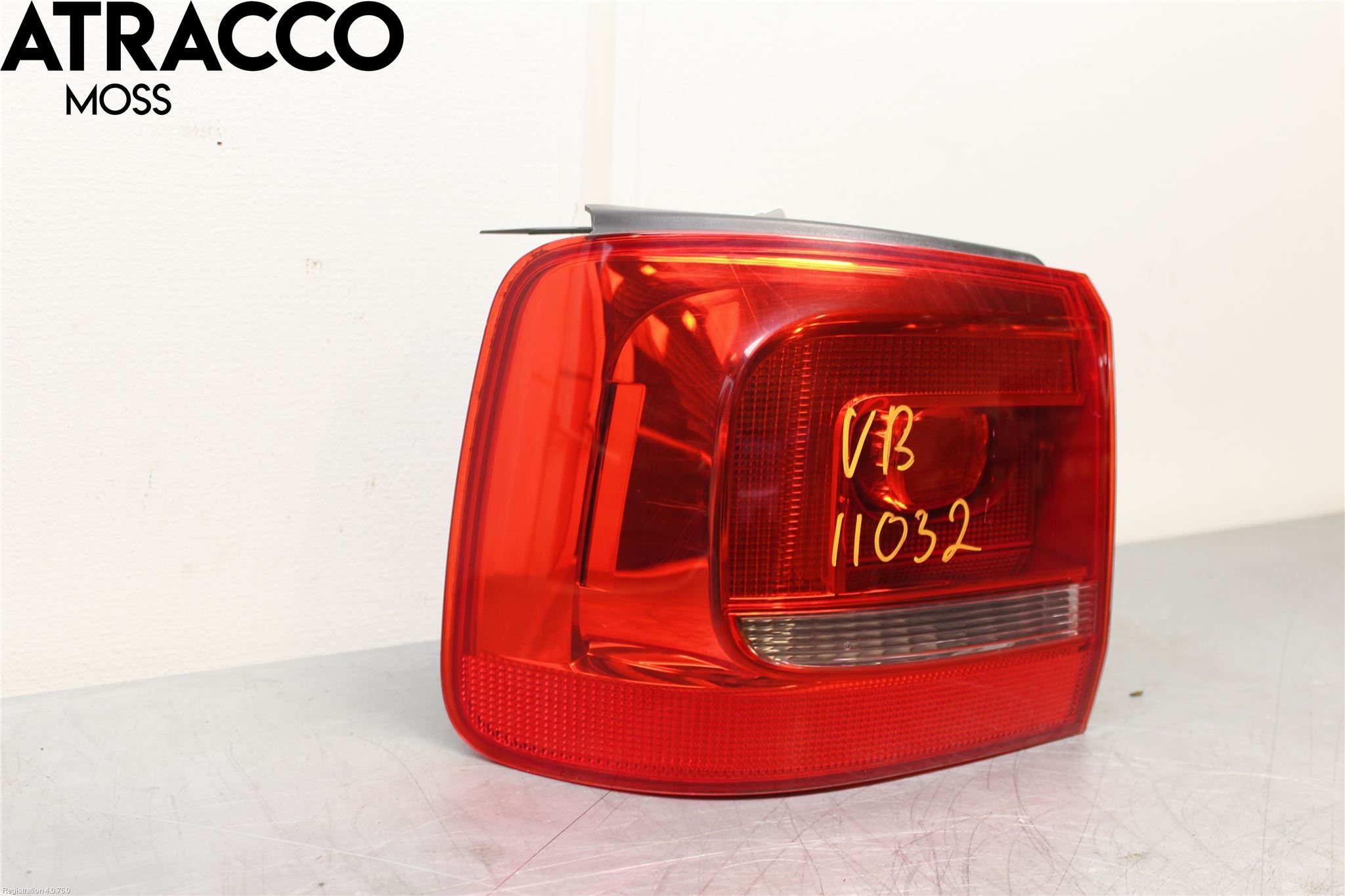 Volkswagen VW TOURAN 10-15 Baklykt Venstre