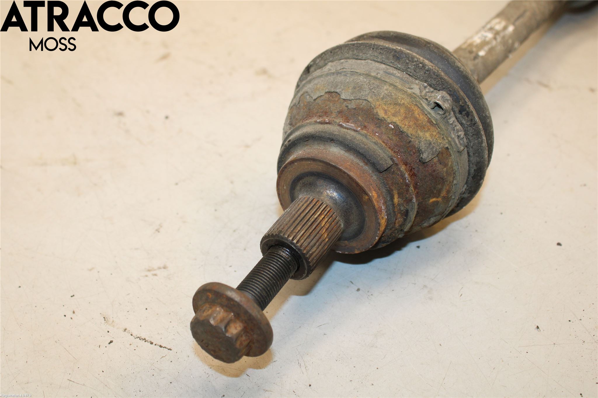 Volkswagen VW TIGUAN 07-16 Drivaksel Foran Kompl Høyre