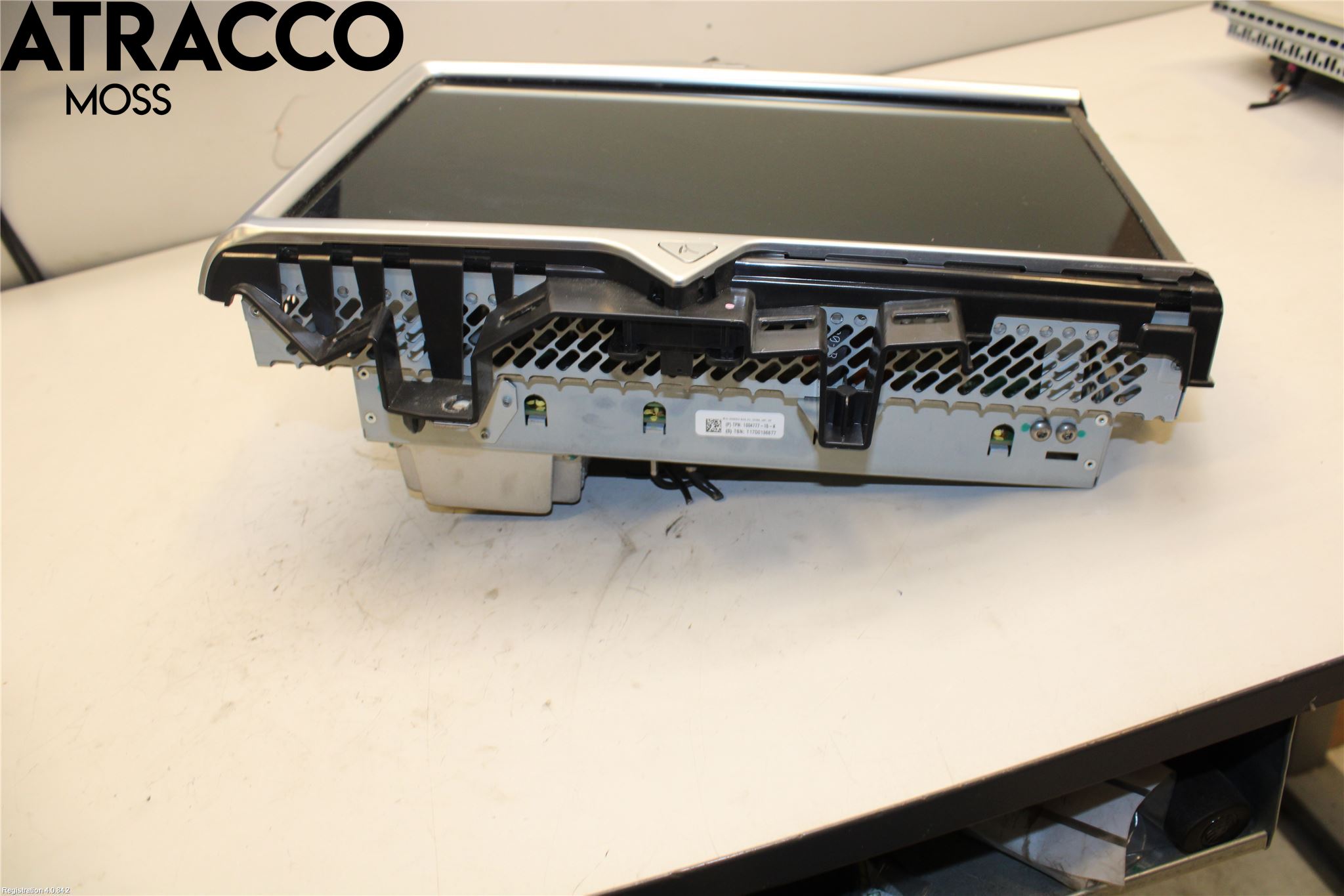 Tesla MODEL S 13- Instrumentkonsoll Midt