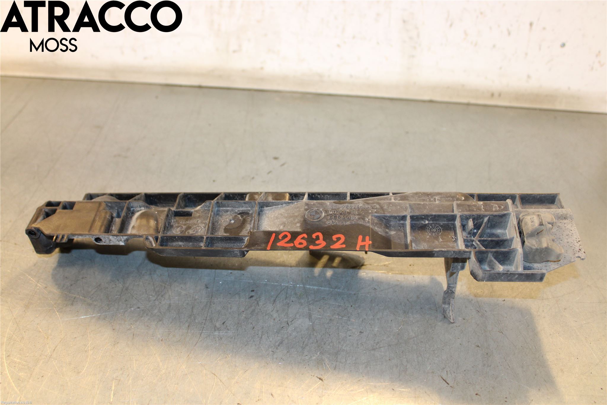 BMW 1 E87/81 5D/3D 03-11 Radiator Feste - Ramme - Bjelk