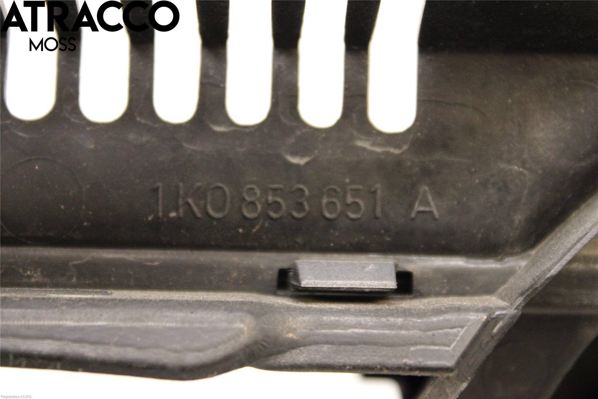 Volkswagen VW GOLF V 04-09 Grill Komplett