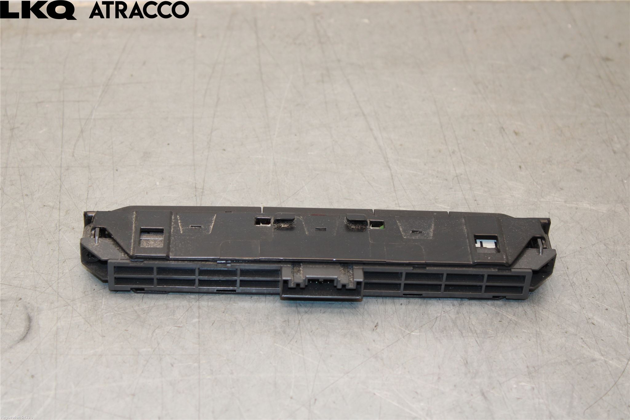 Volkswagen VW PASSAT 15-19 Bryter Varsel (Nødblink)
