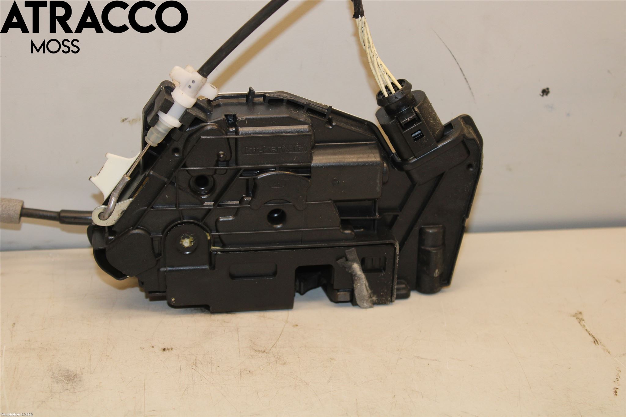 Volkswagen VW SCIROCCO 09-17 Dørlås - Låsekasse